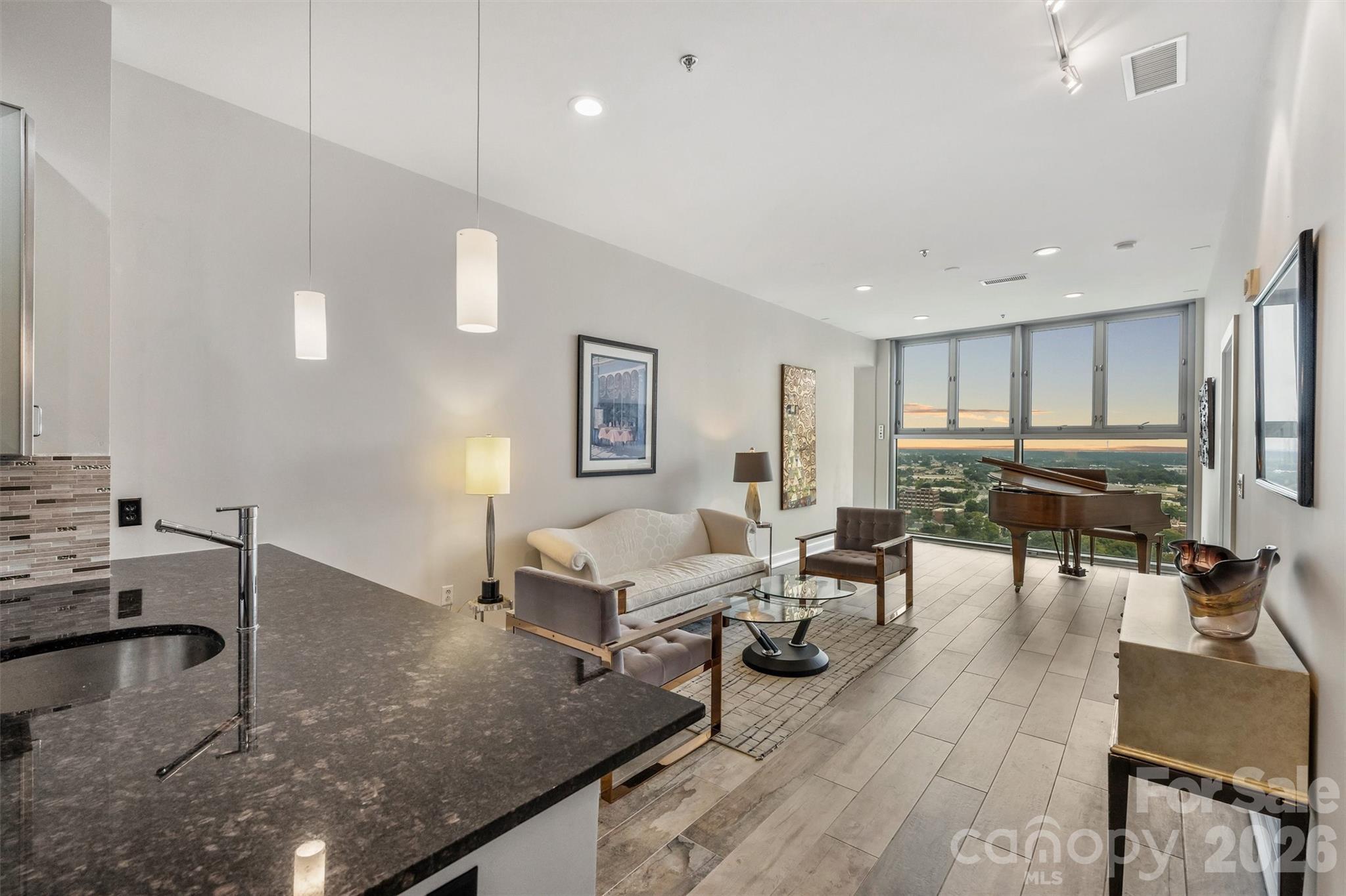 333 W Trade Street Unit: 2702