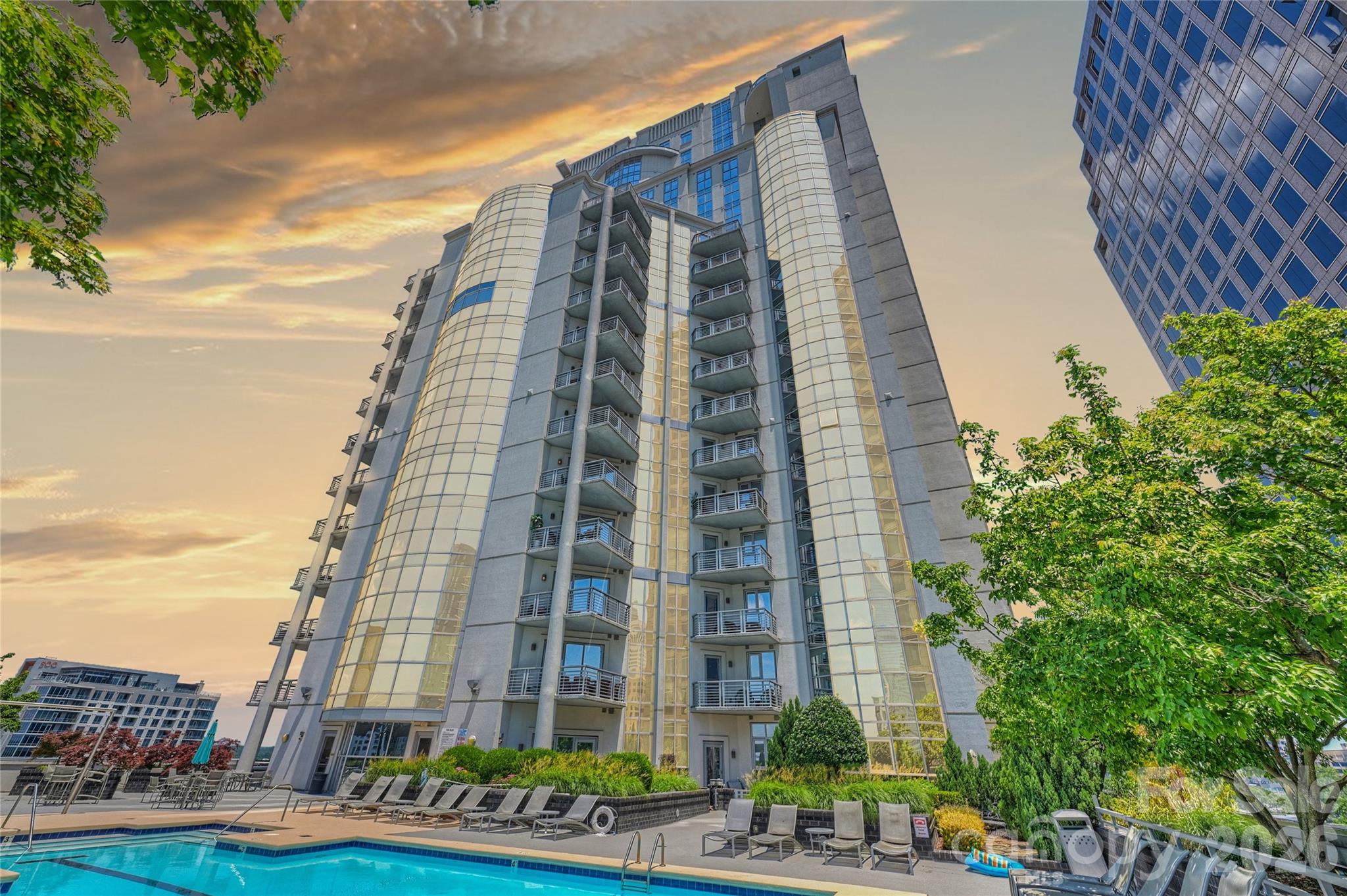 333 W Trade Street Unit: 2702