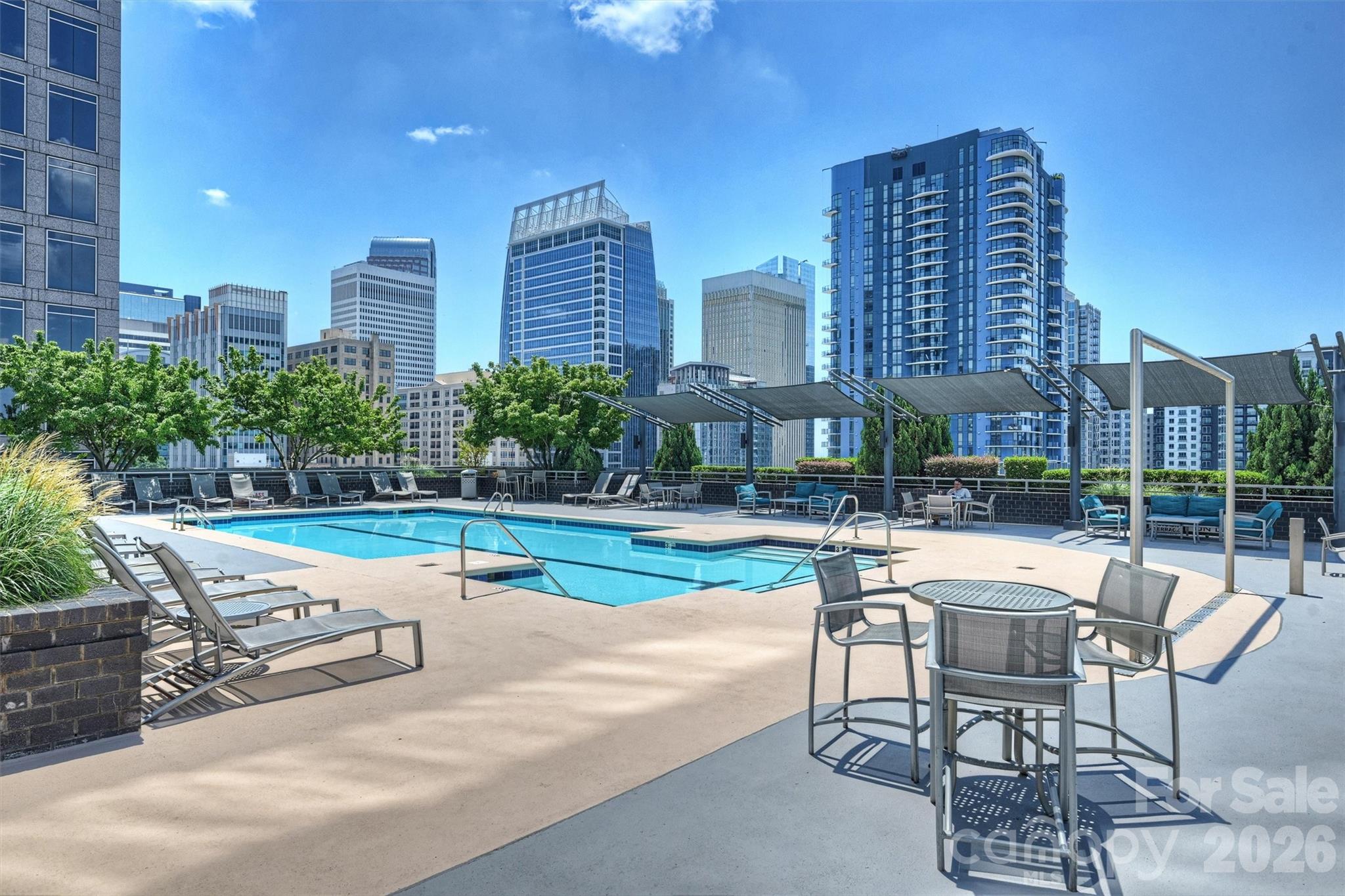 333 W Trade Street Unit: 2702