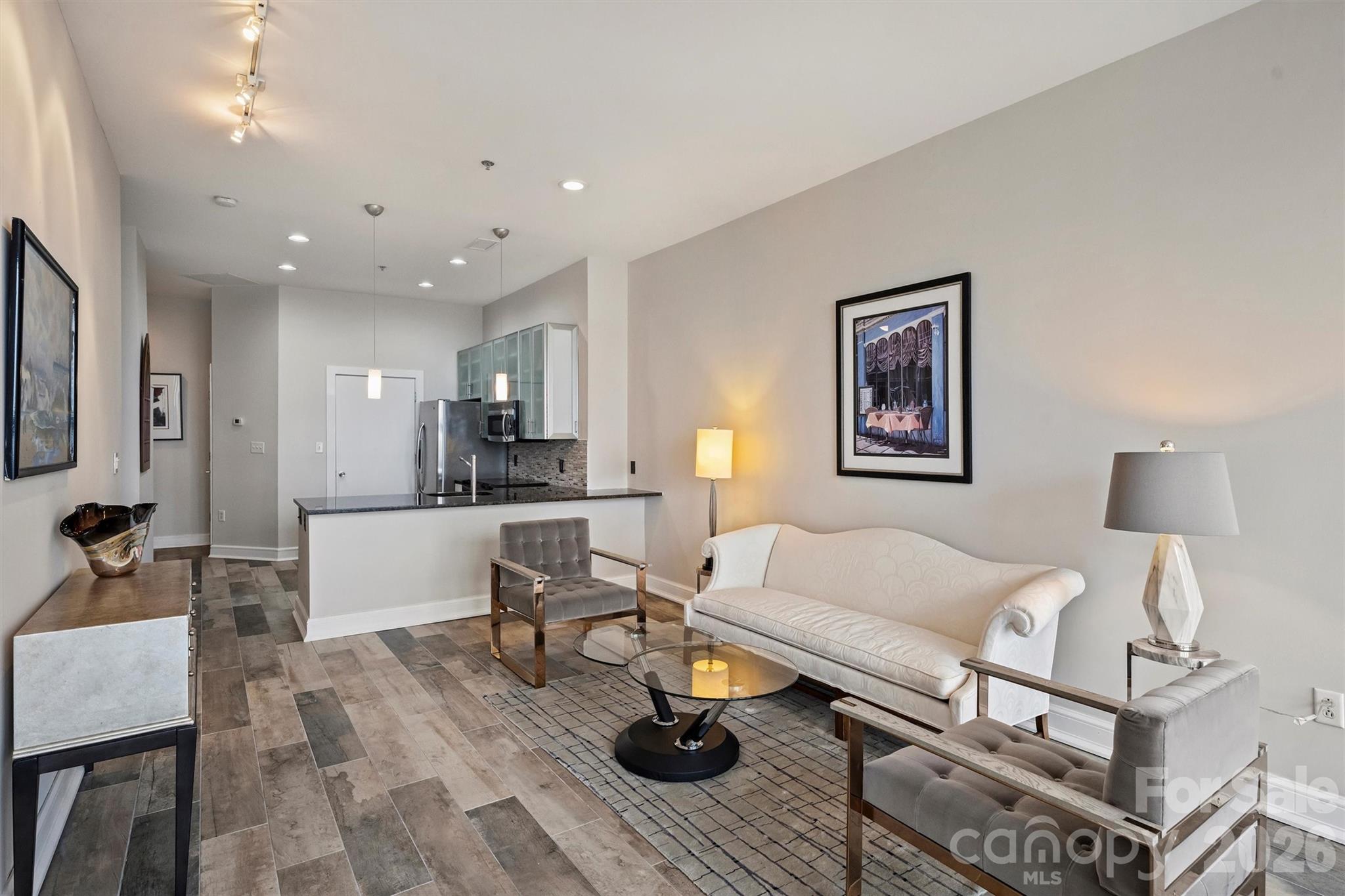 333 W Trade Street Unit: 2702