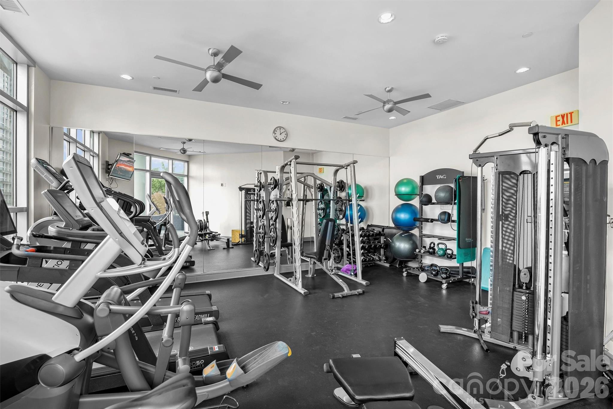 333 W Trade Street Unit: 2702