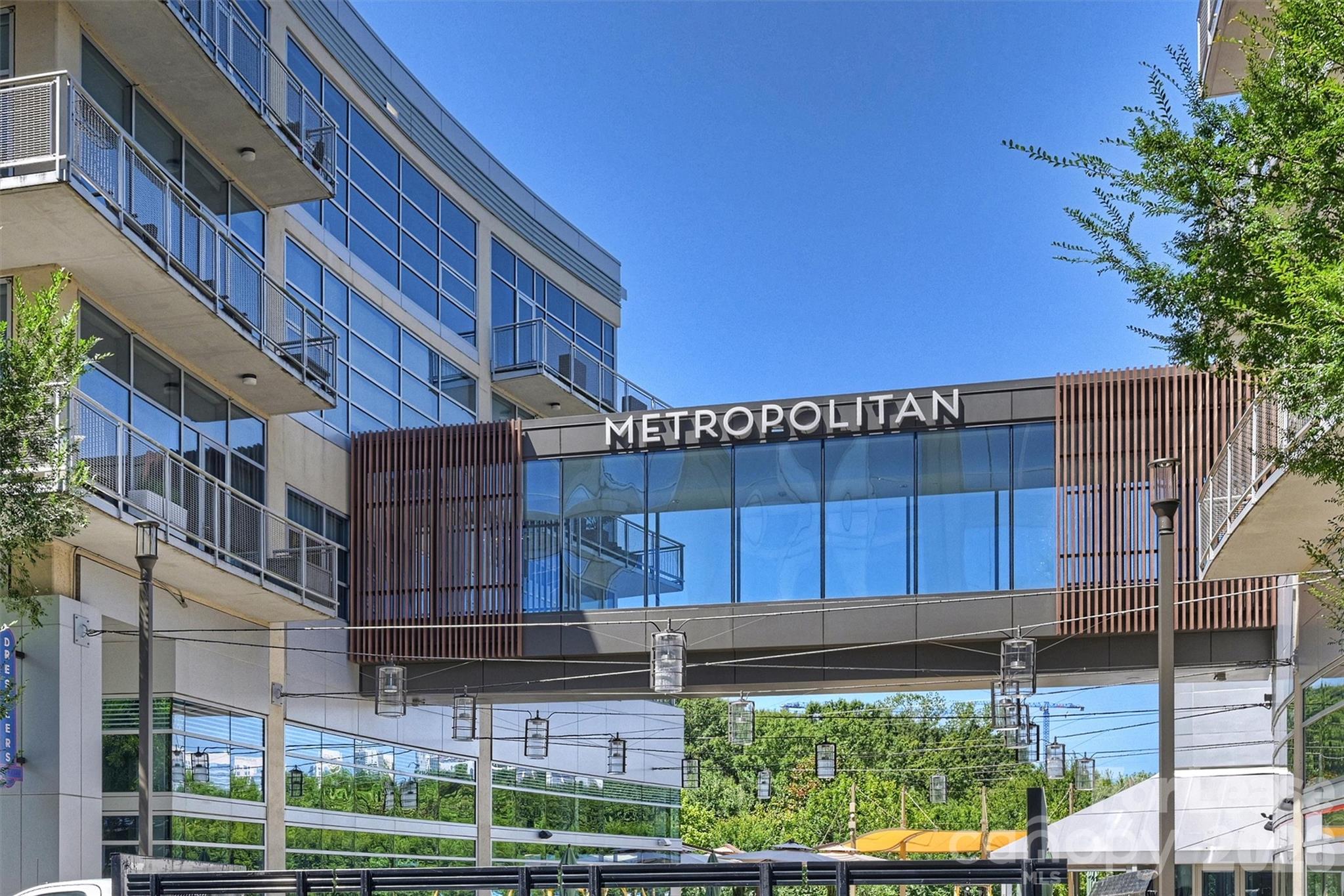 1100 Metropolitan Avenue Unit: 405