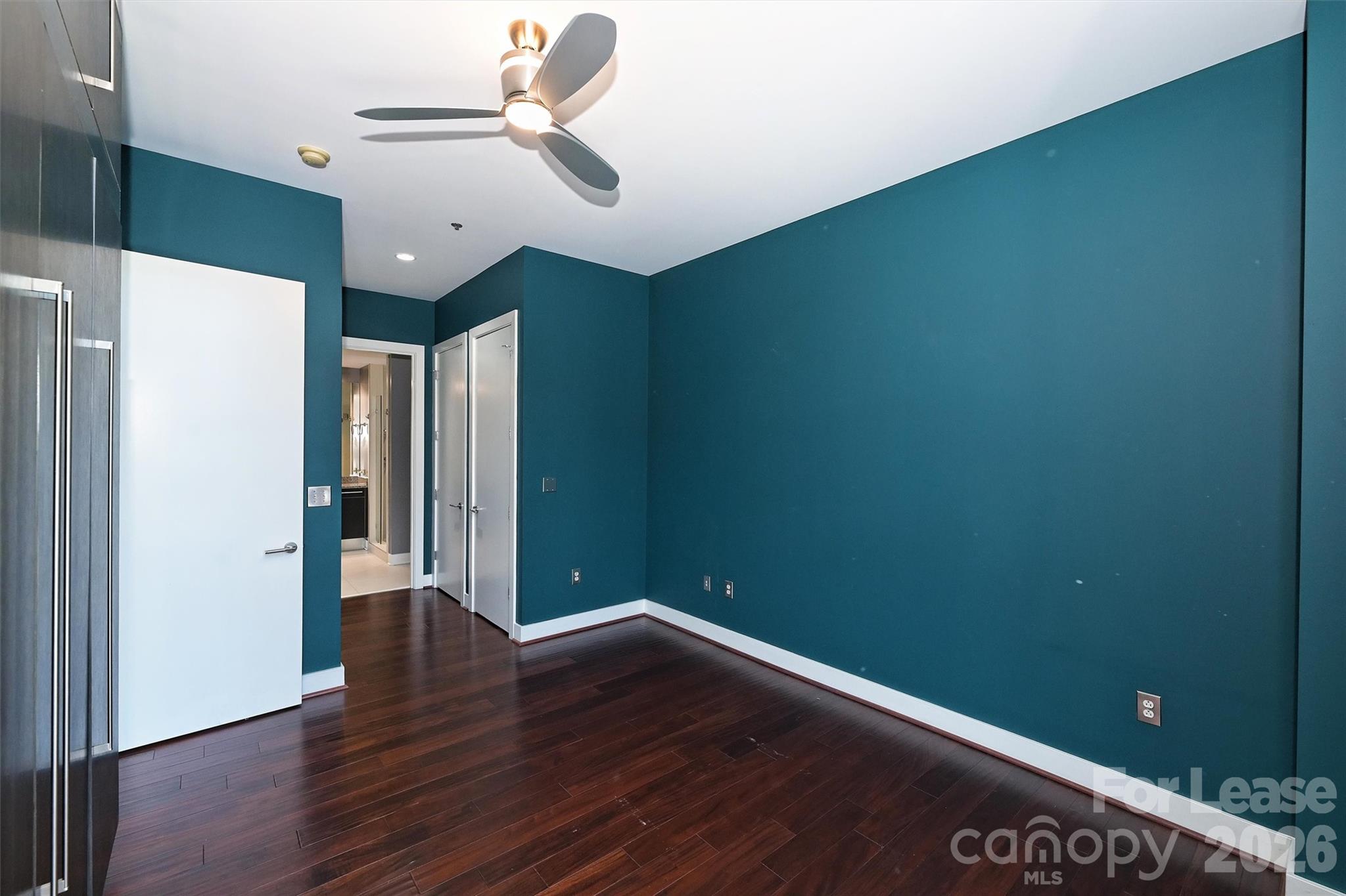 1100 Metropolitan Avenue Unit: 405