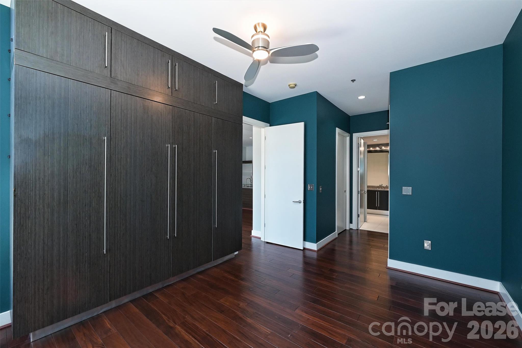 1100 Metropolitan Avenue Unit: 405