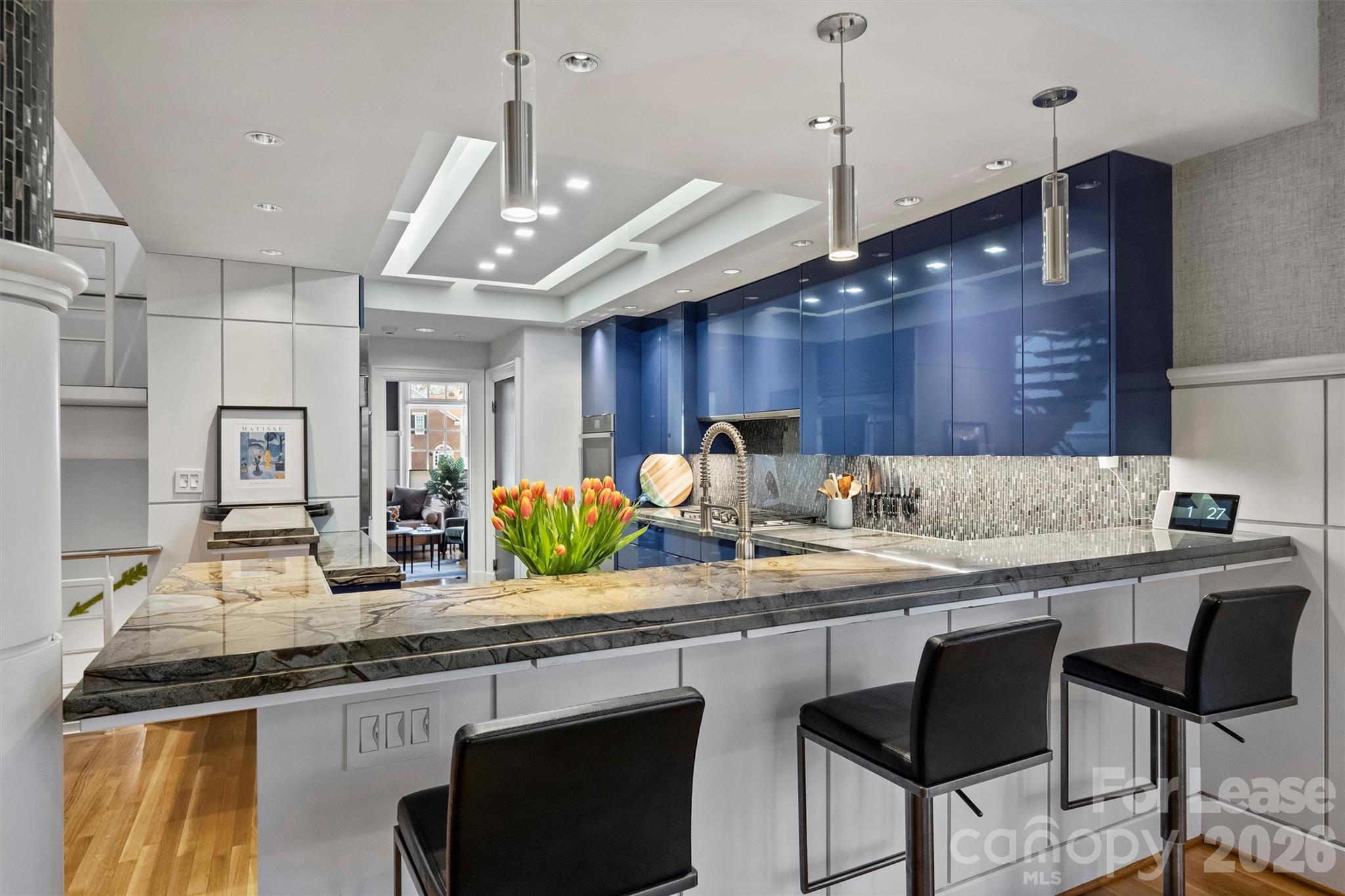 1124 Dilworth Crescent Row