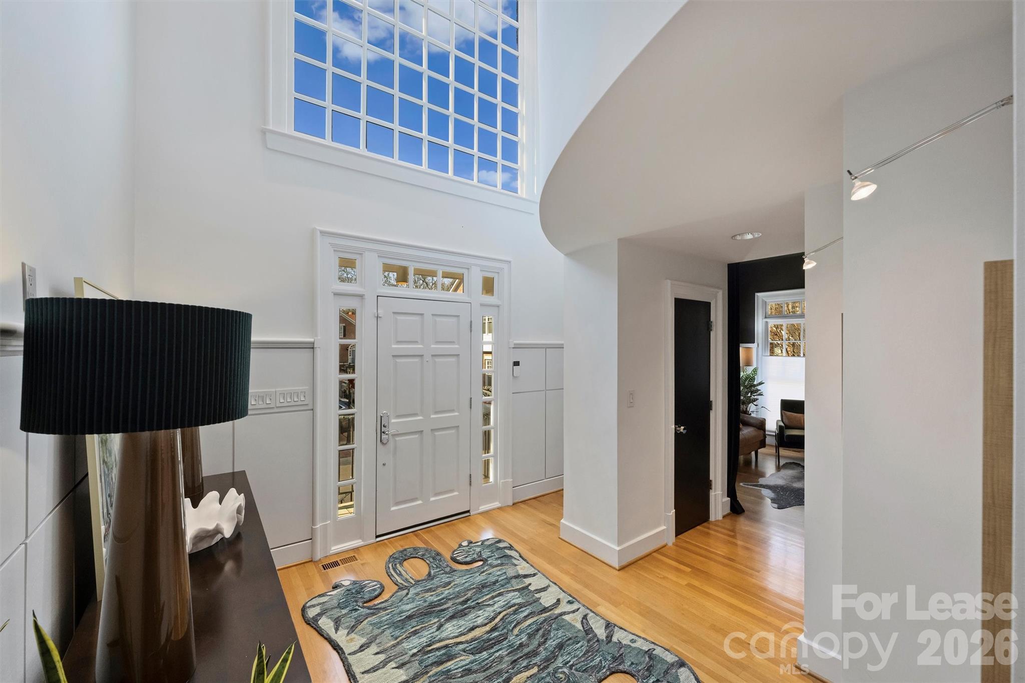 1124 Dilworth Crescent Row