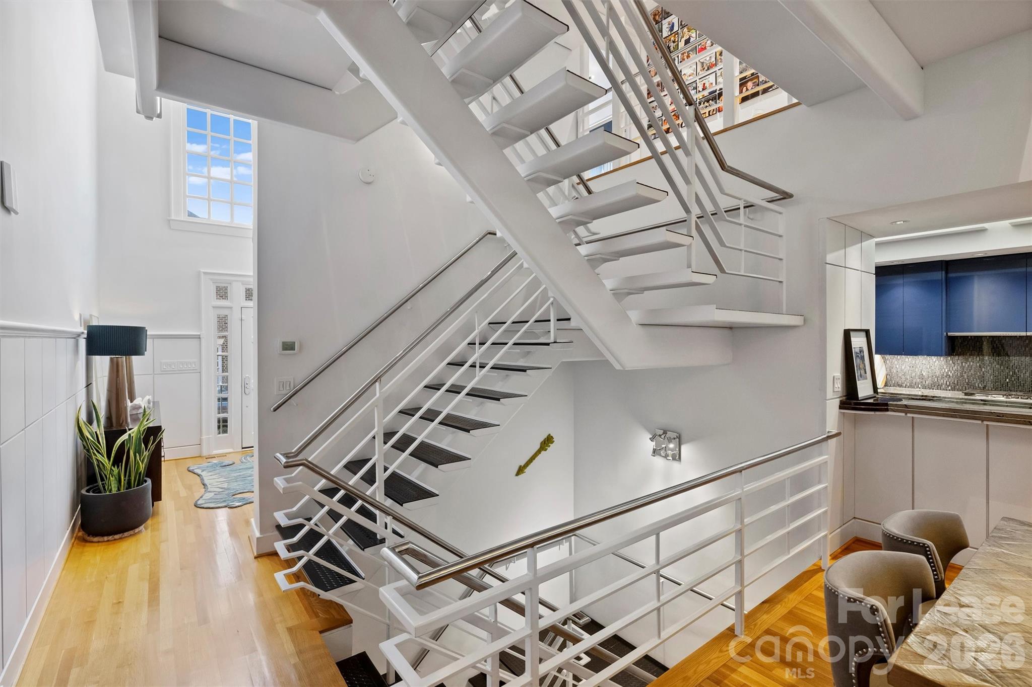 1124 Dilworth Crescent Row