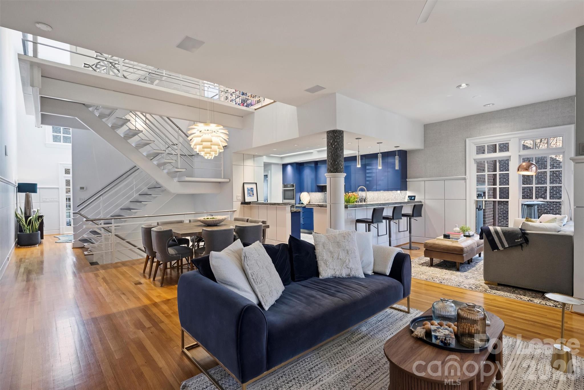 1124 Dilworth Crescent Row