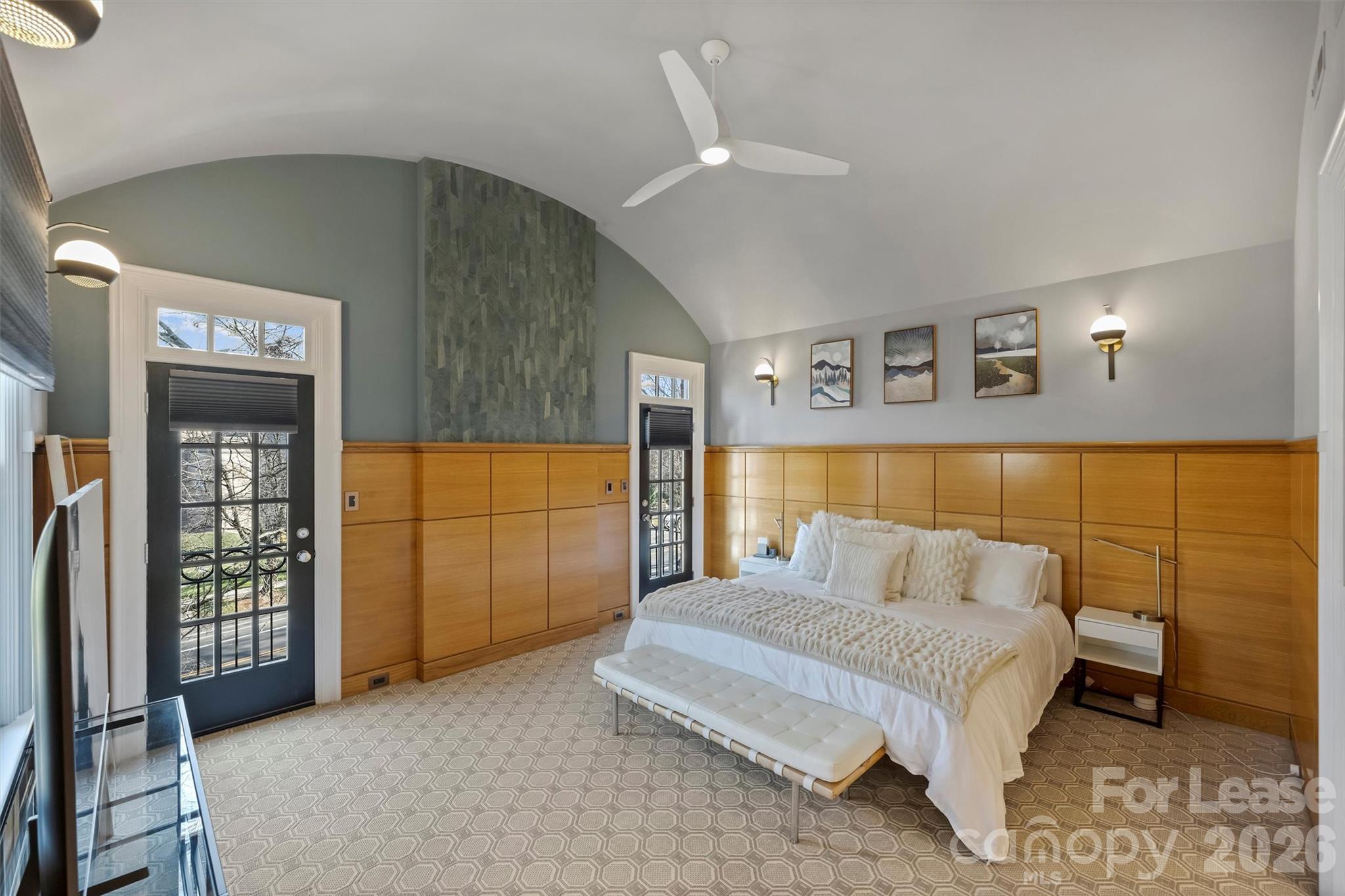 1124 Dilworth Crescent Row