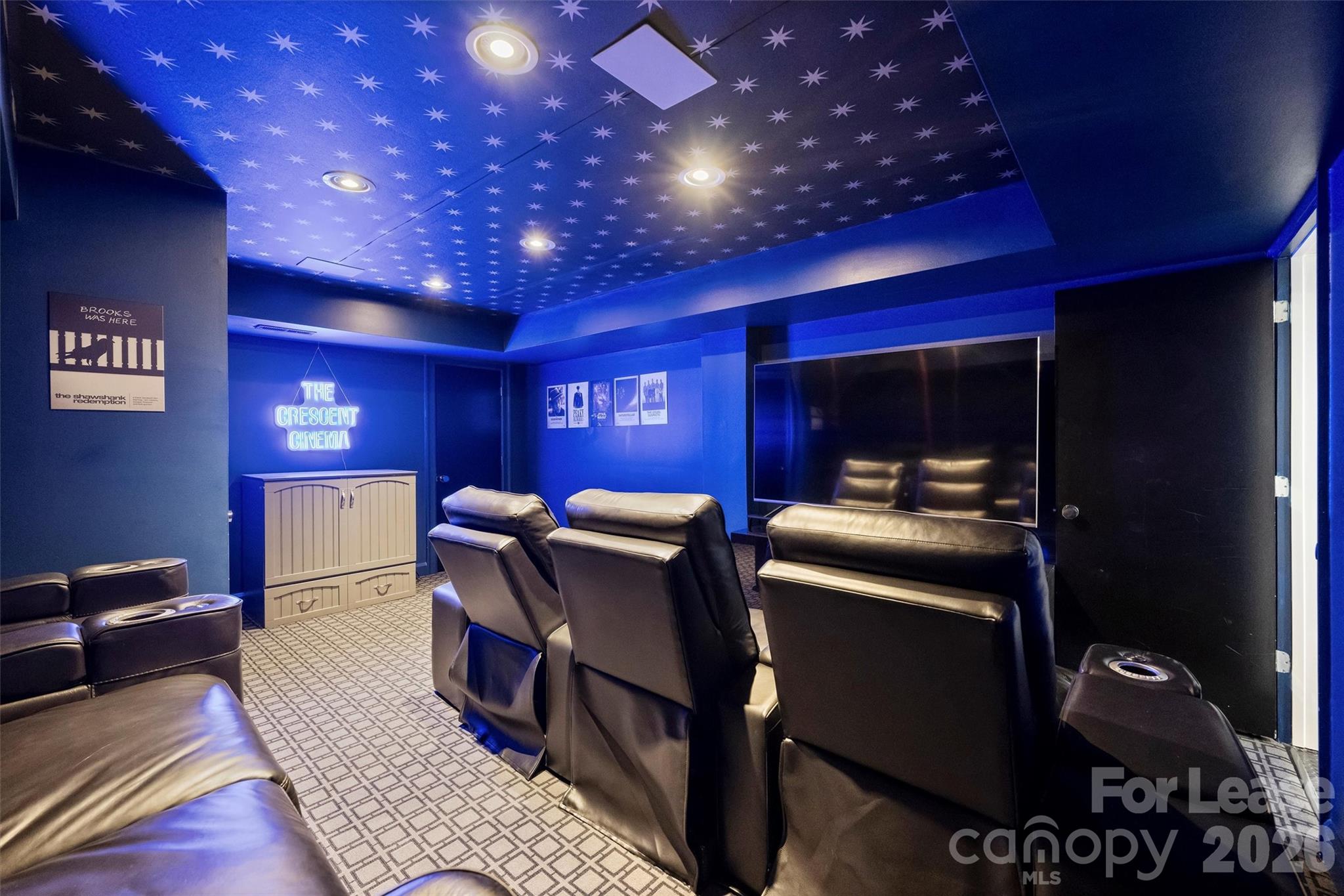 1124 Dilworth Crescent Row