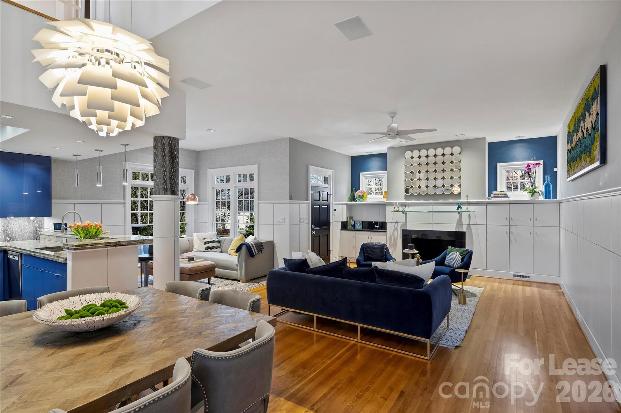 1124 Dilworth Crescent Row