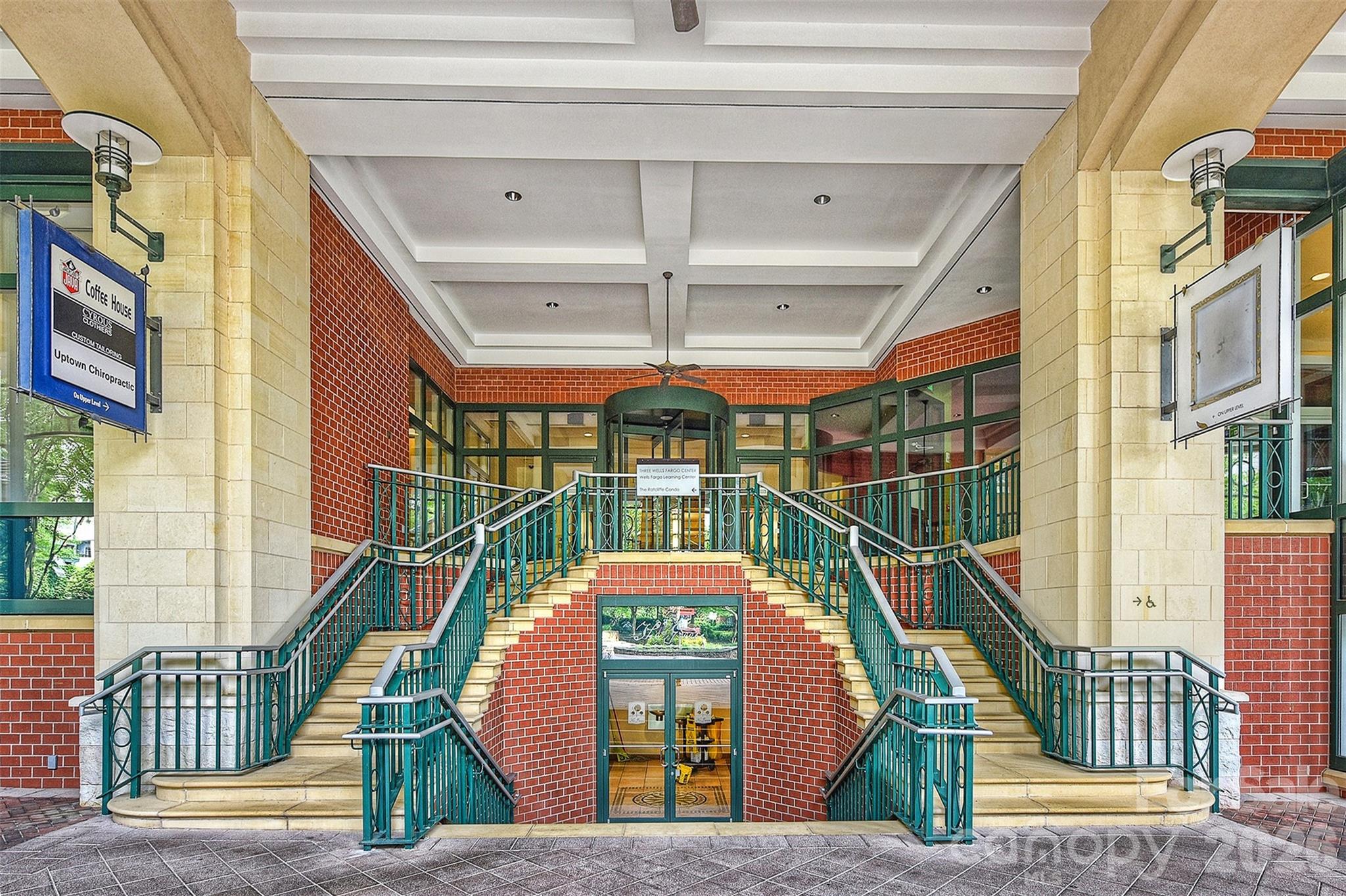 435 S Tryon Street Unit: 703