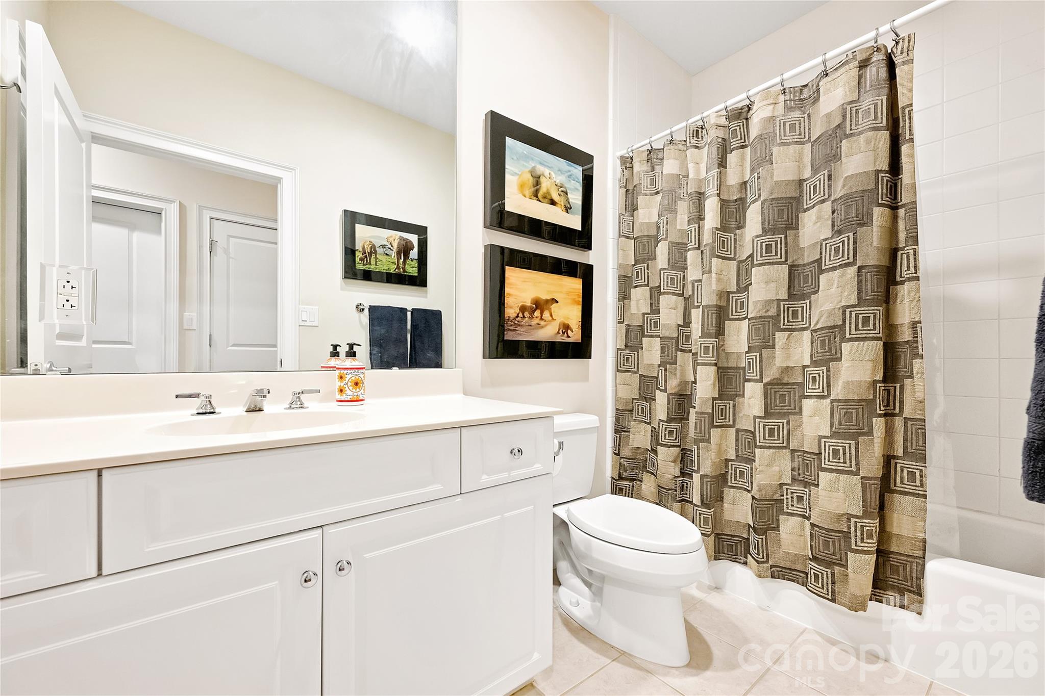 435 S Tryon Street Unit: 703