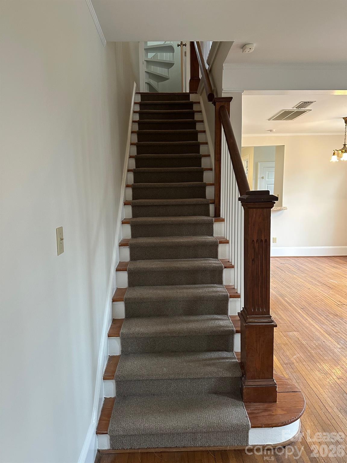 407 W 9th Street Unit: B