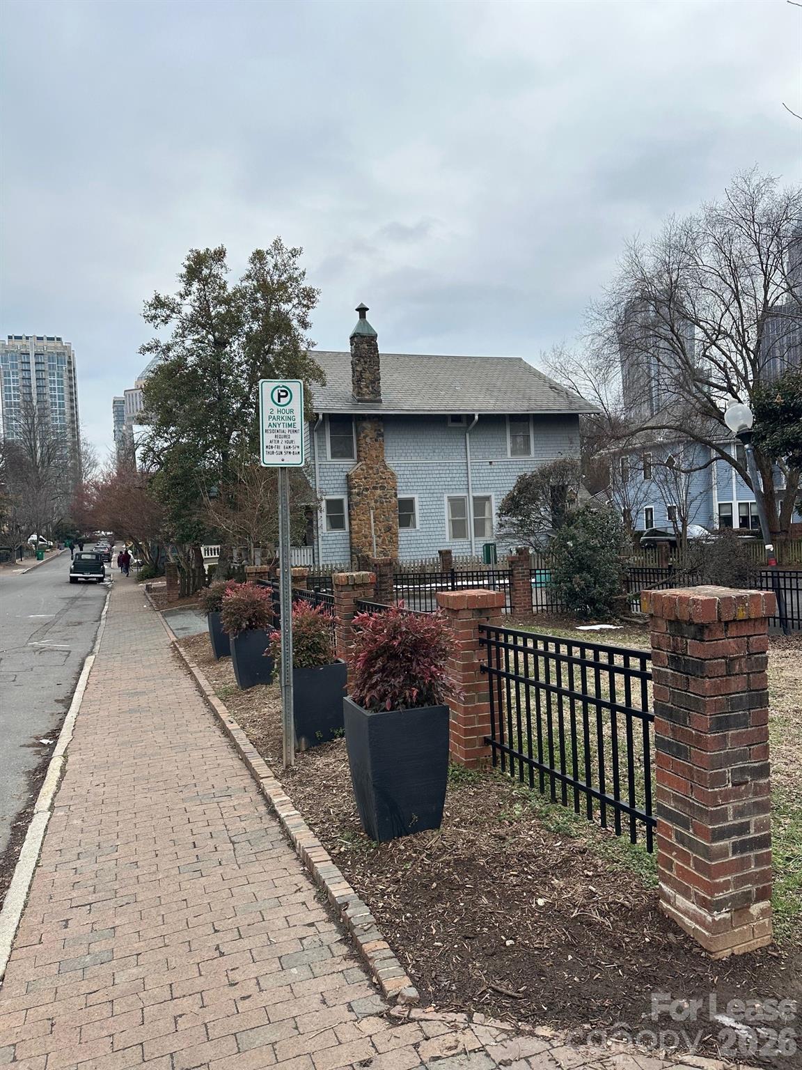 407 W 9th Street Unit: B