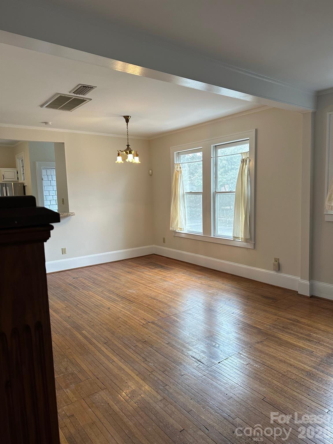 407 W 9th Street Unit: B