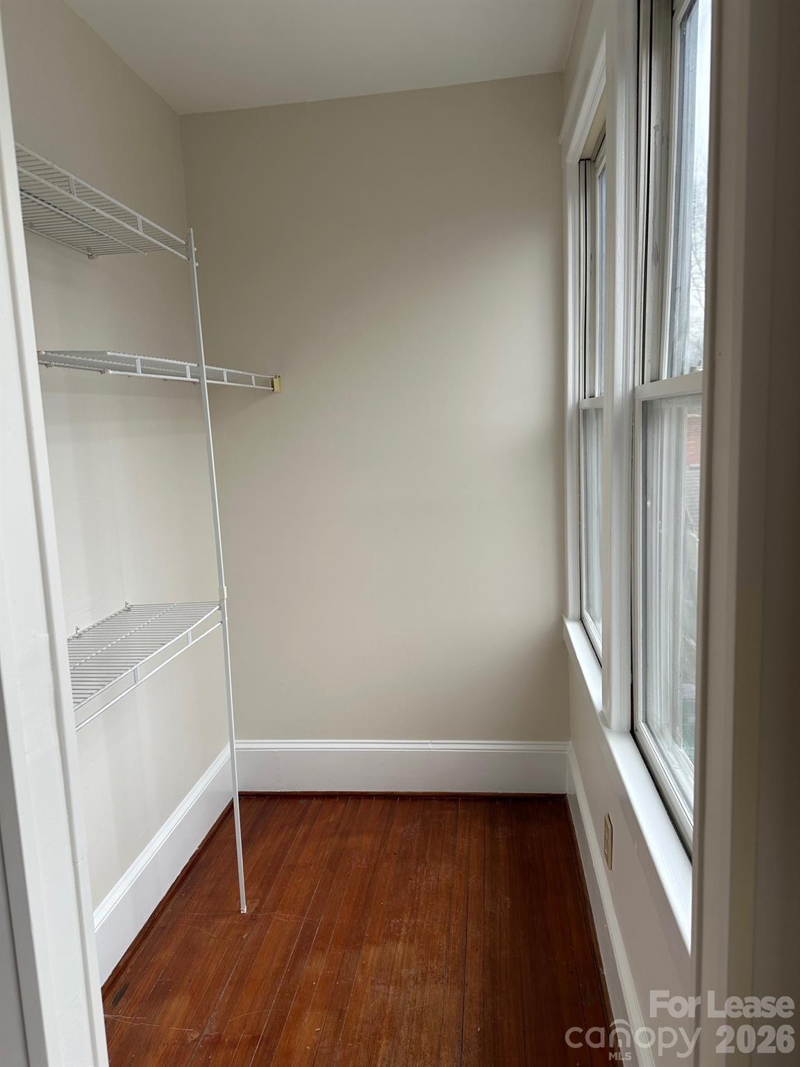 407 W 9th Street Unit: B