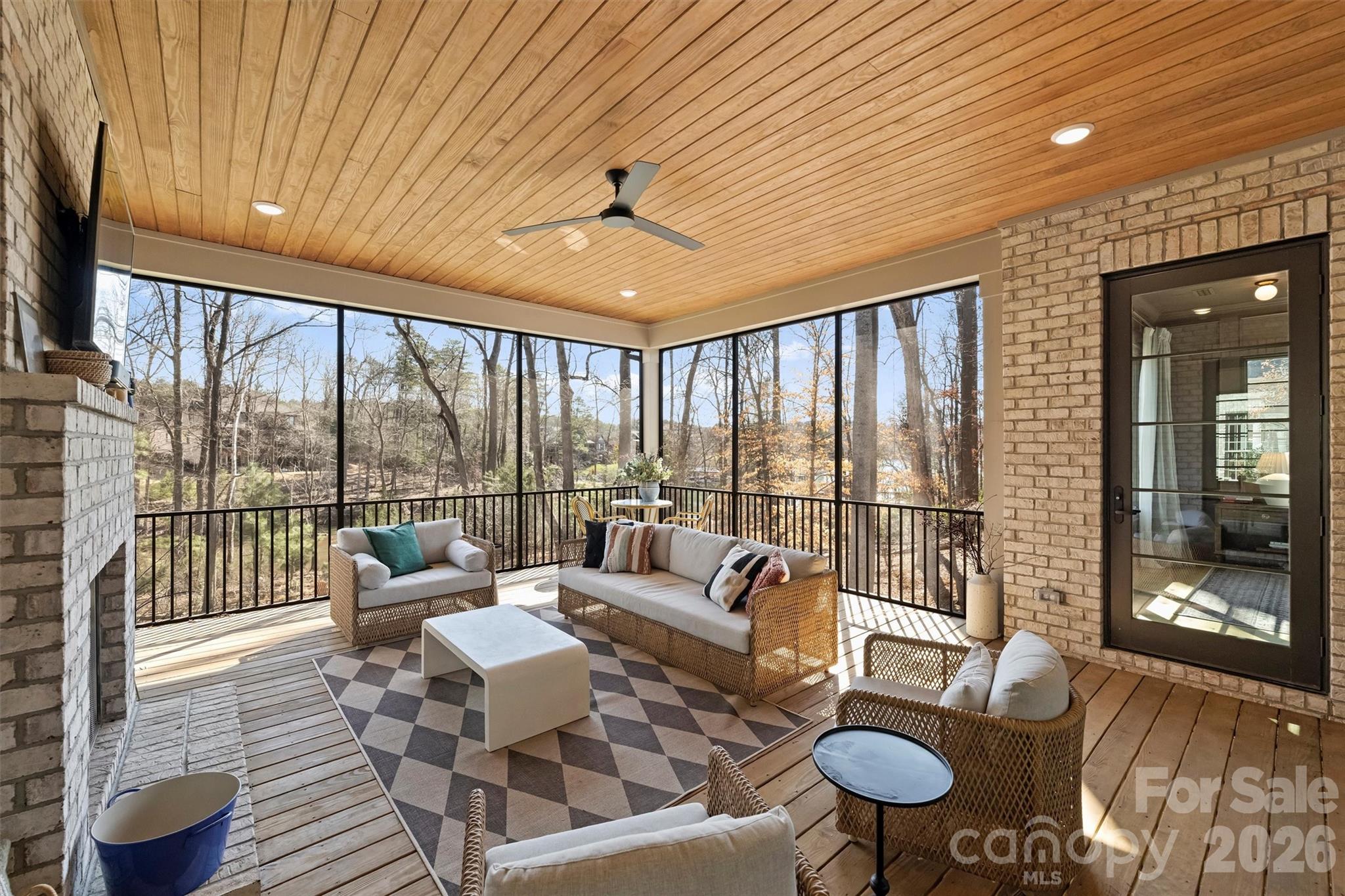 1521 Reflection Pointe Boulevard