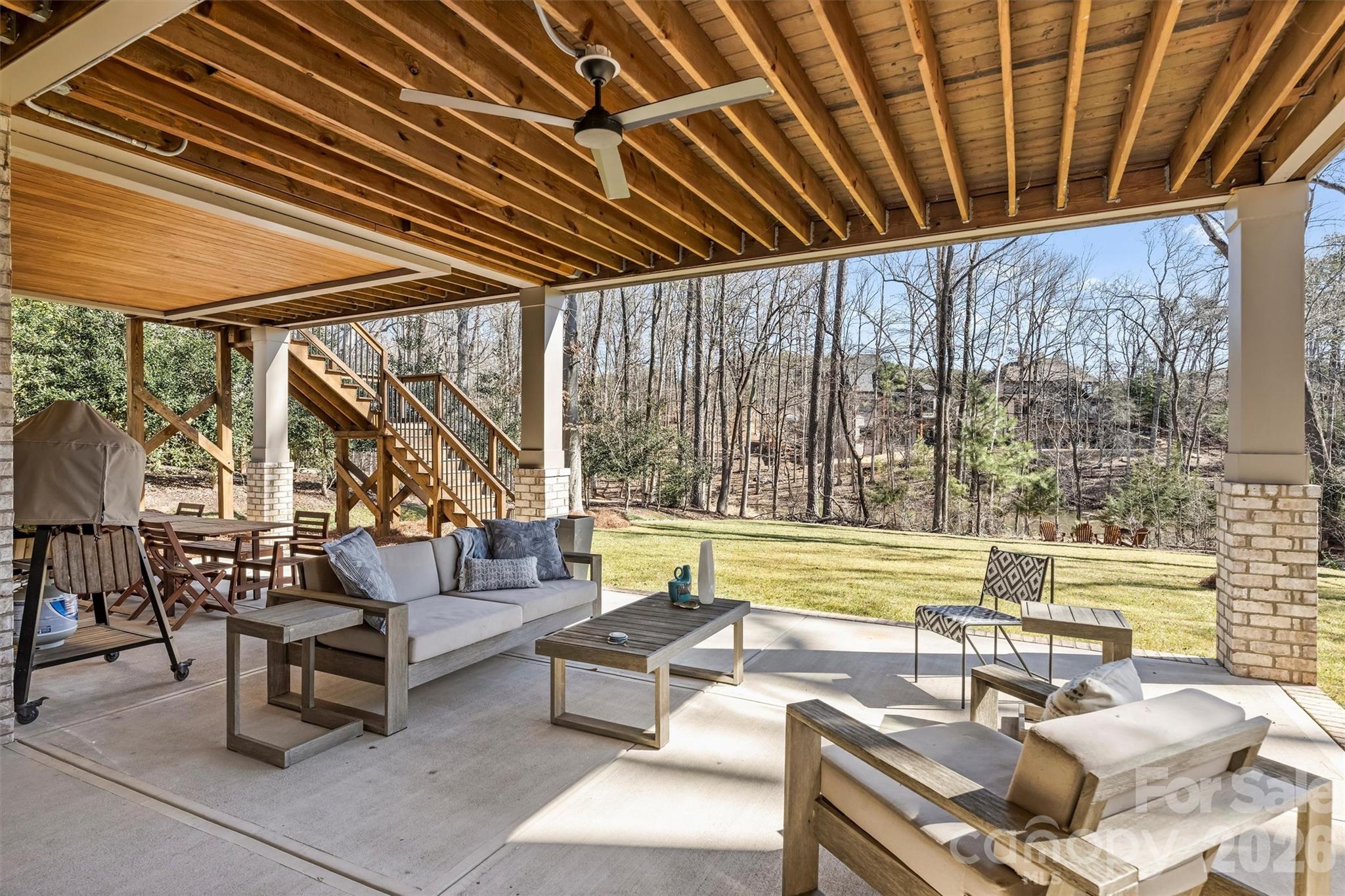 1521 Reflection Pointe Boulevard