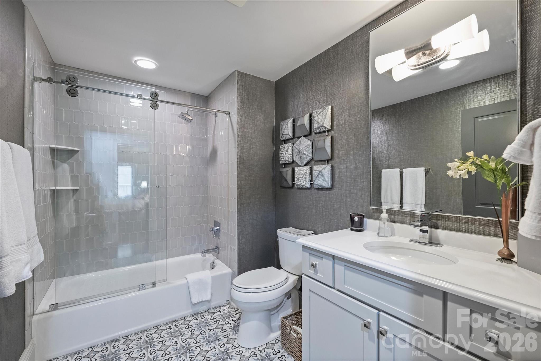 520 E Martin Luther King Jr Boulevard Unit: 701