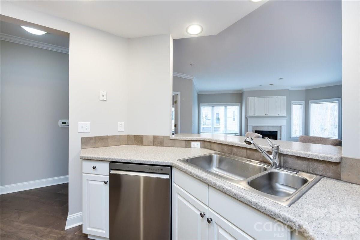 415 N Church Street Unit: 209