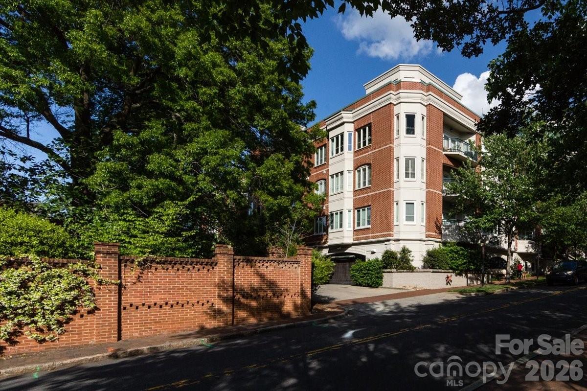 415 N Church Street Unit: 209