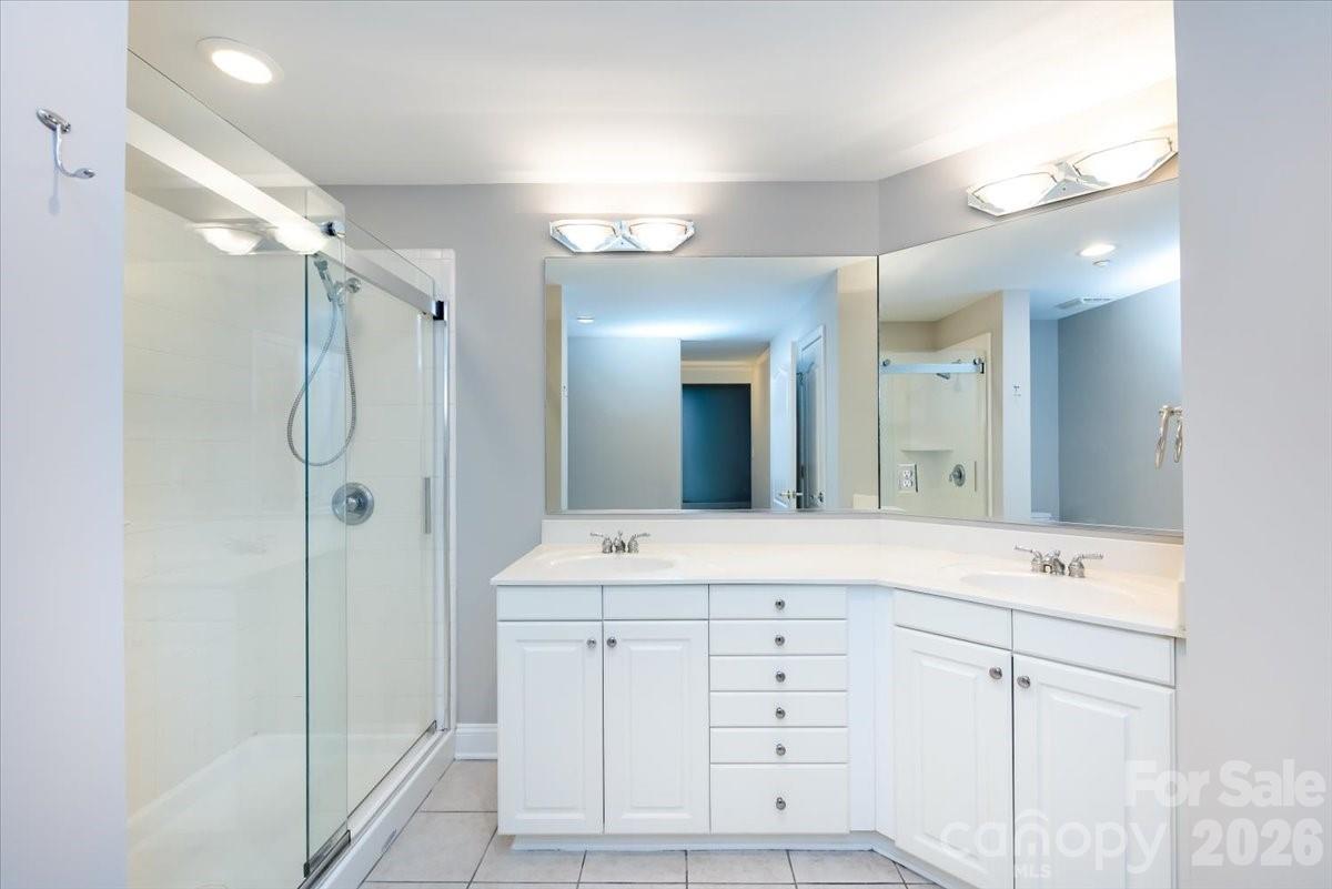 415 N Church Street Unit: 209