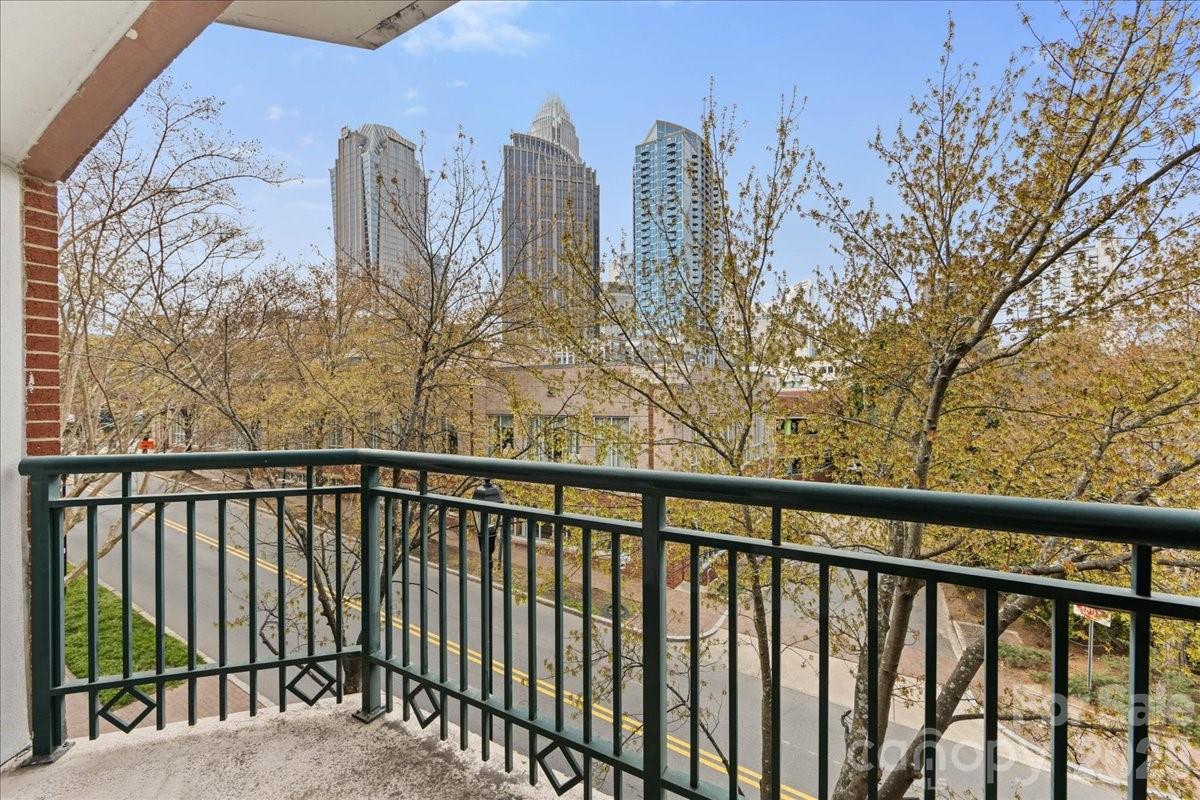 415 N Church Street Unit: 209