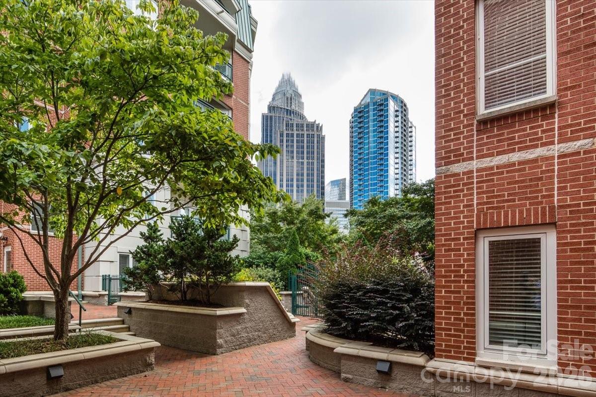 415 N Church Street Unit: 209