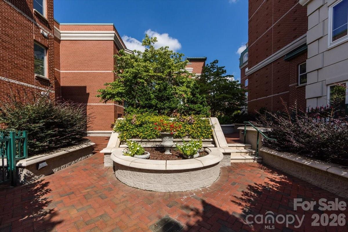 415 N Church Street Unit: 209