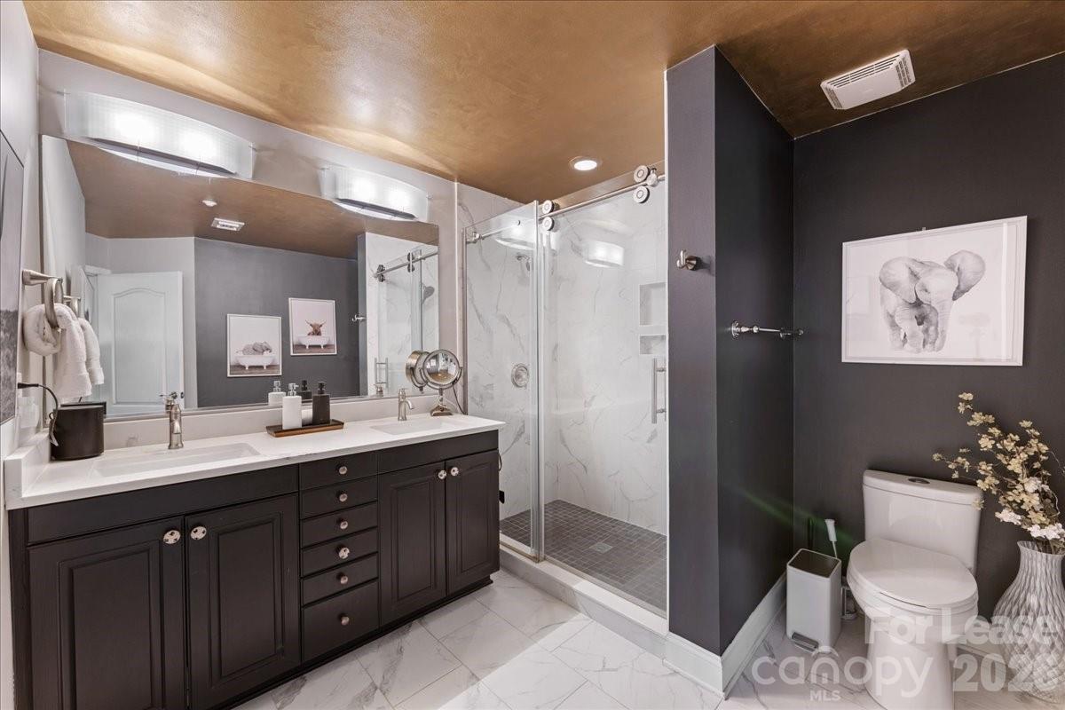 401 N Church Street Unit: 506