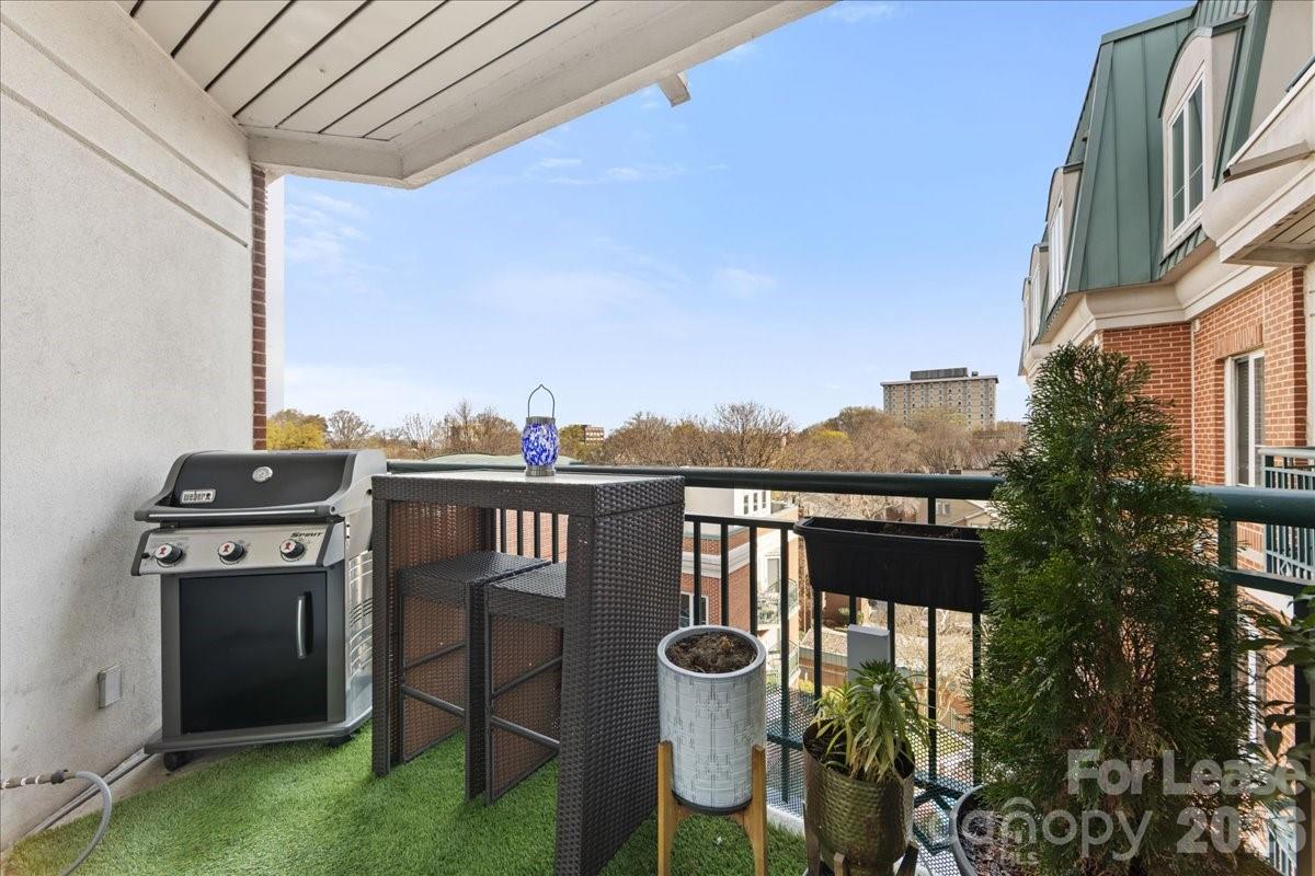 401 N Church Street Unit: 506