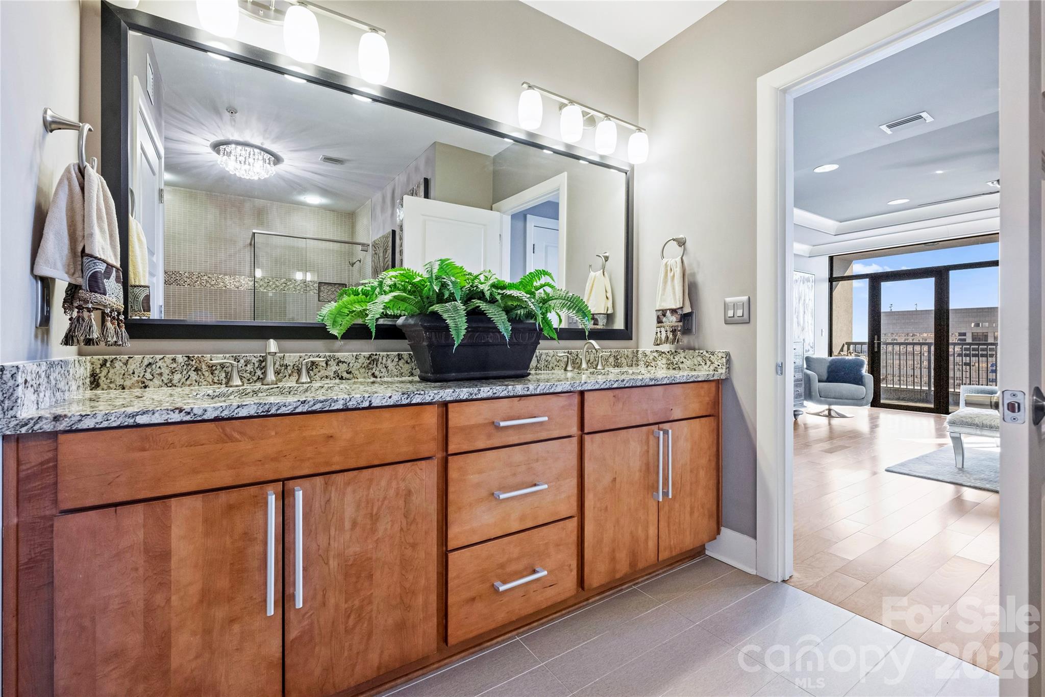 222 S Caldwell Street Unit: 1612