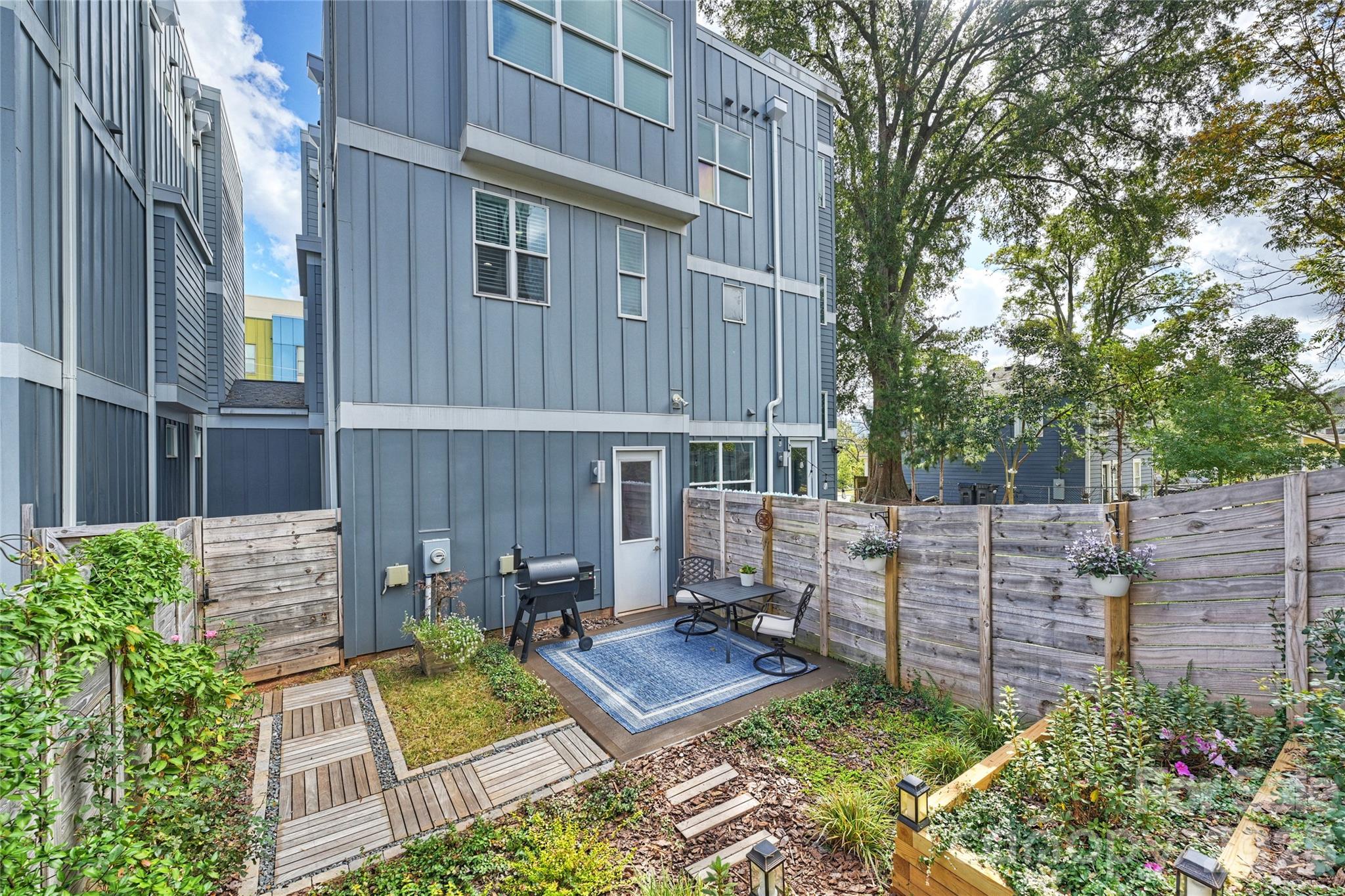 1651 Duckworth Avenue