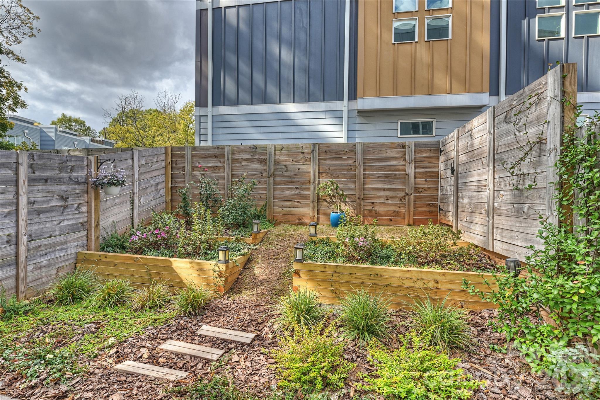 1651 Duckworth Avenue