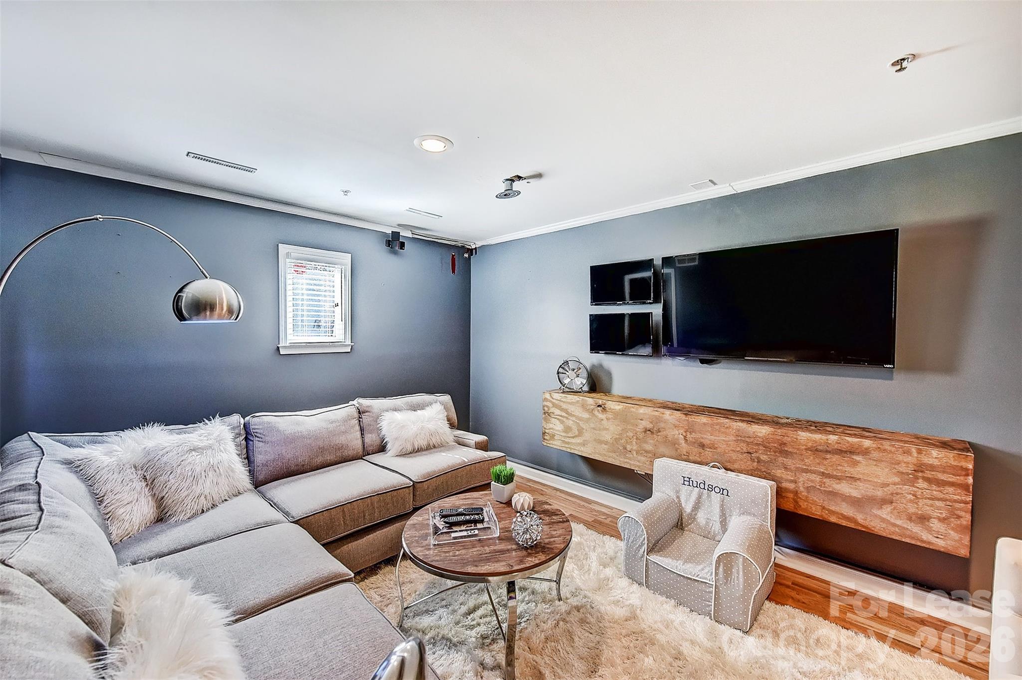 343 W 7th Street
