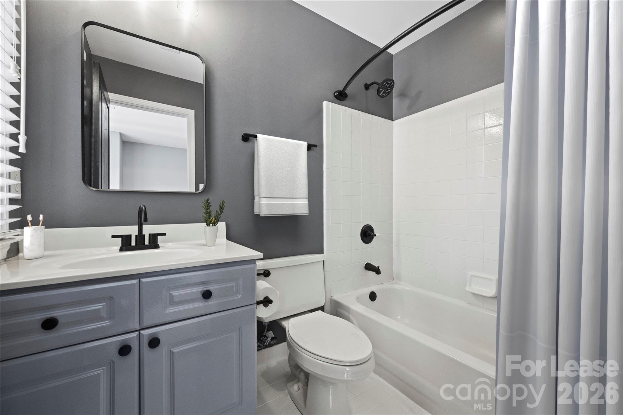 343 W 7th Street