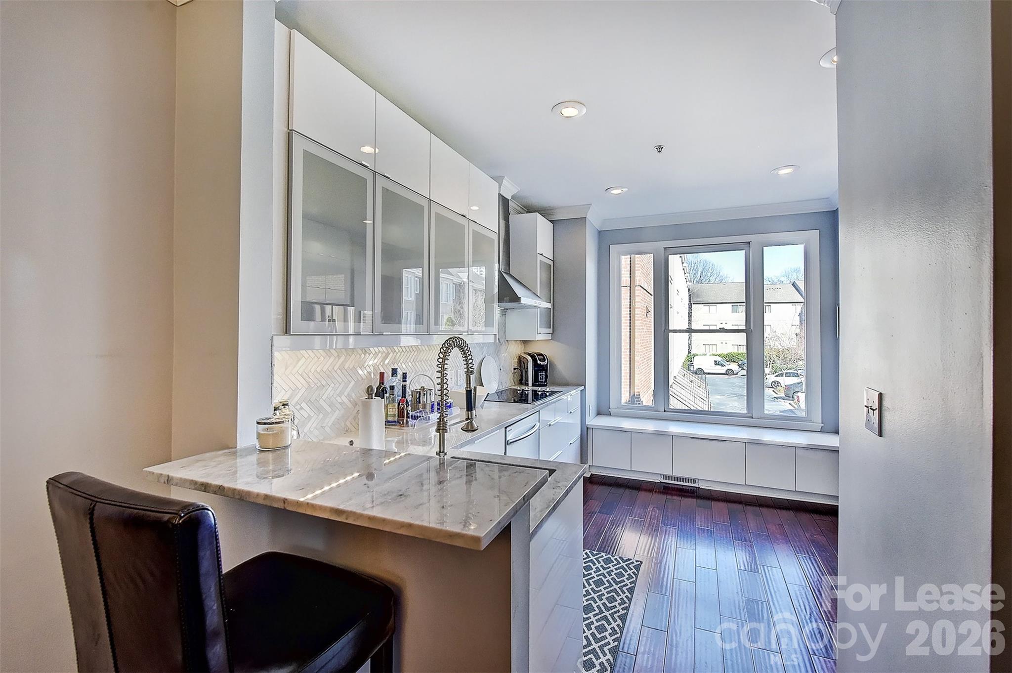 343 W 7th Street