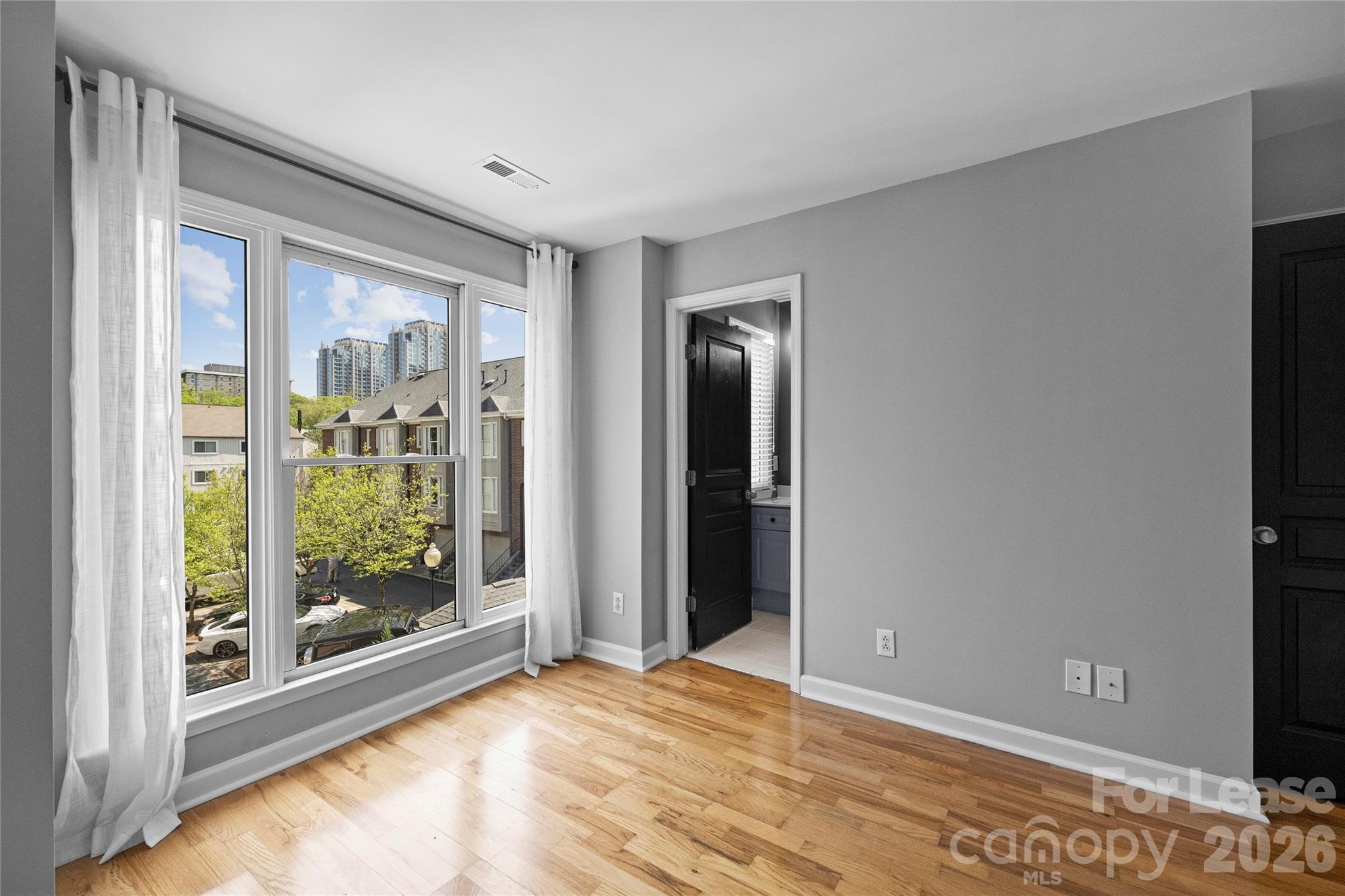 343 W 7th Street