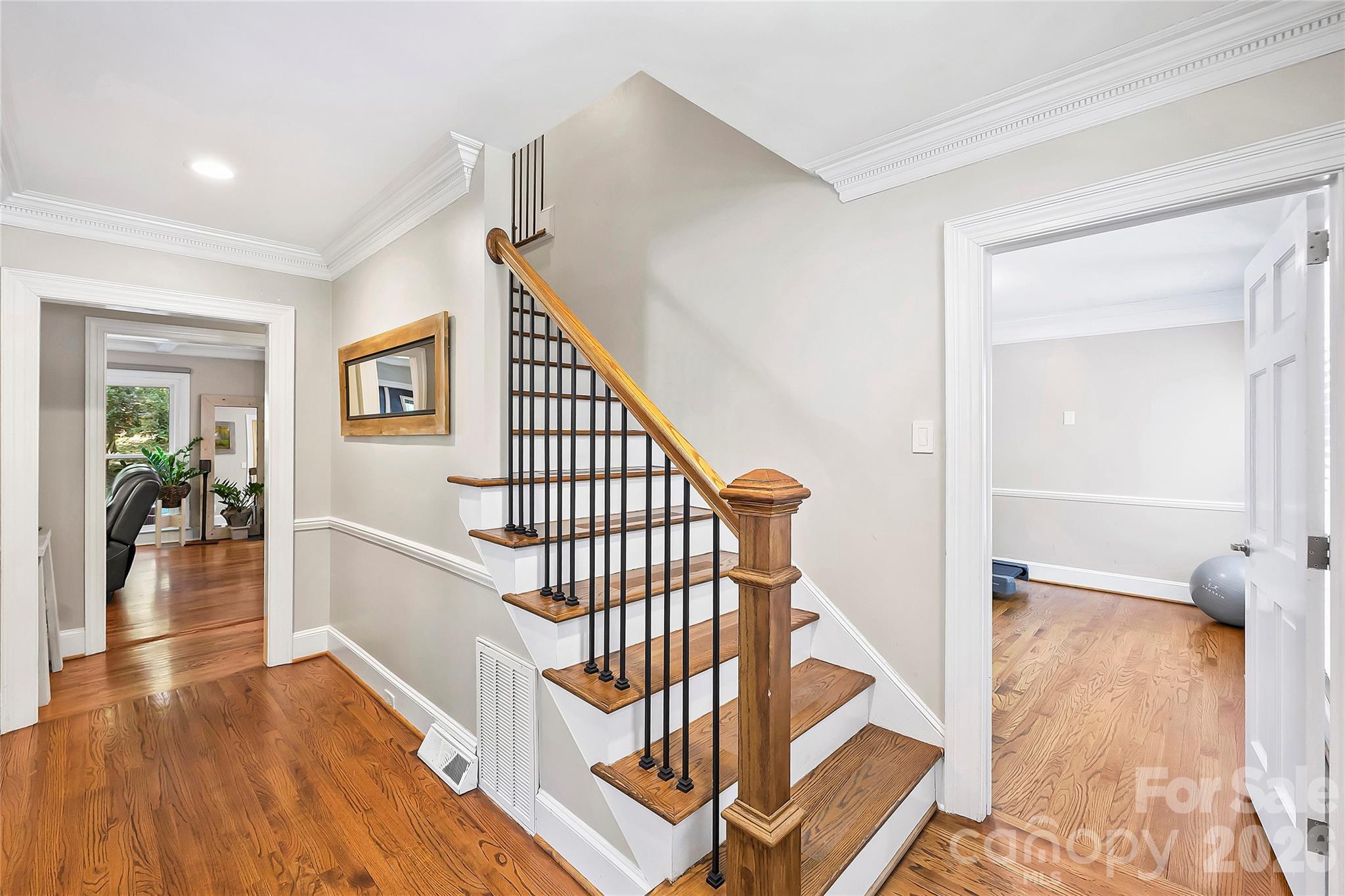 5525 Lancelot Drive
