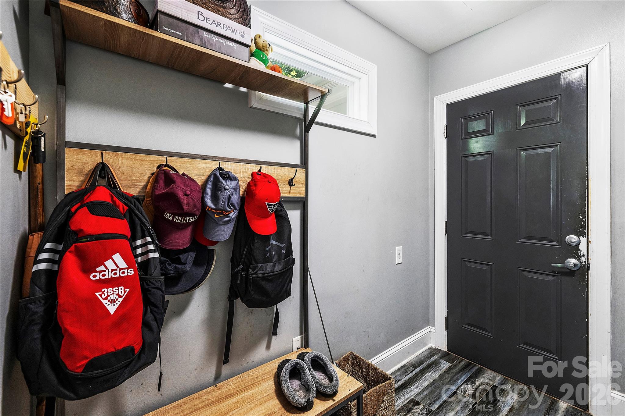 5525 Lancelot Drive
