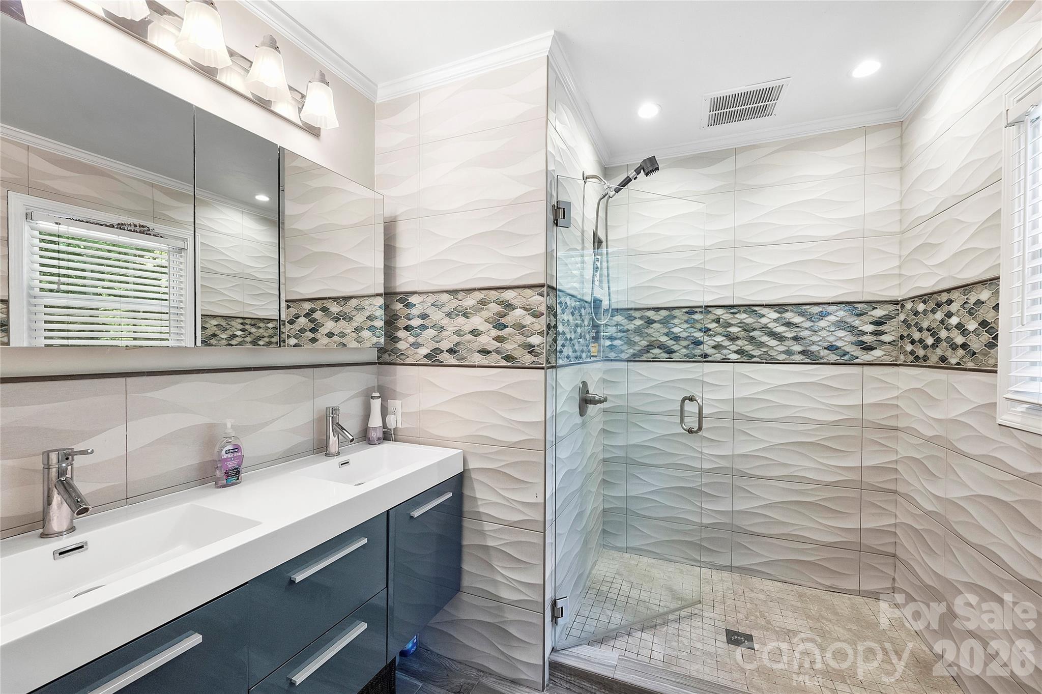 5525 Lancelot Drive