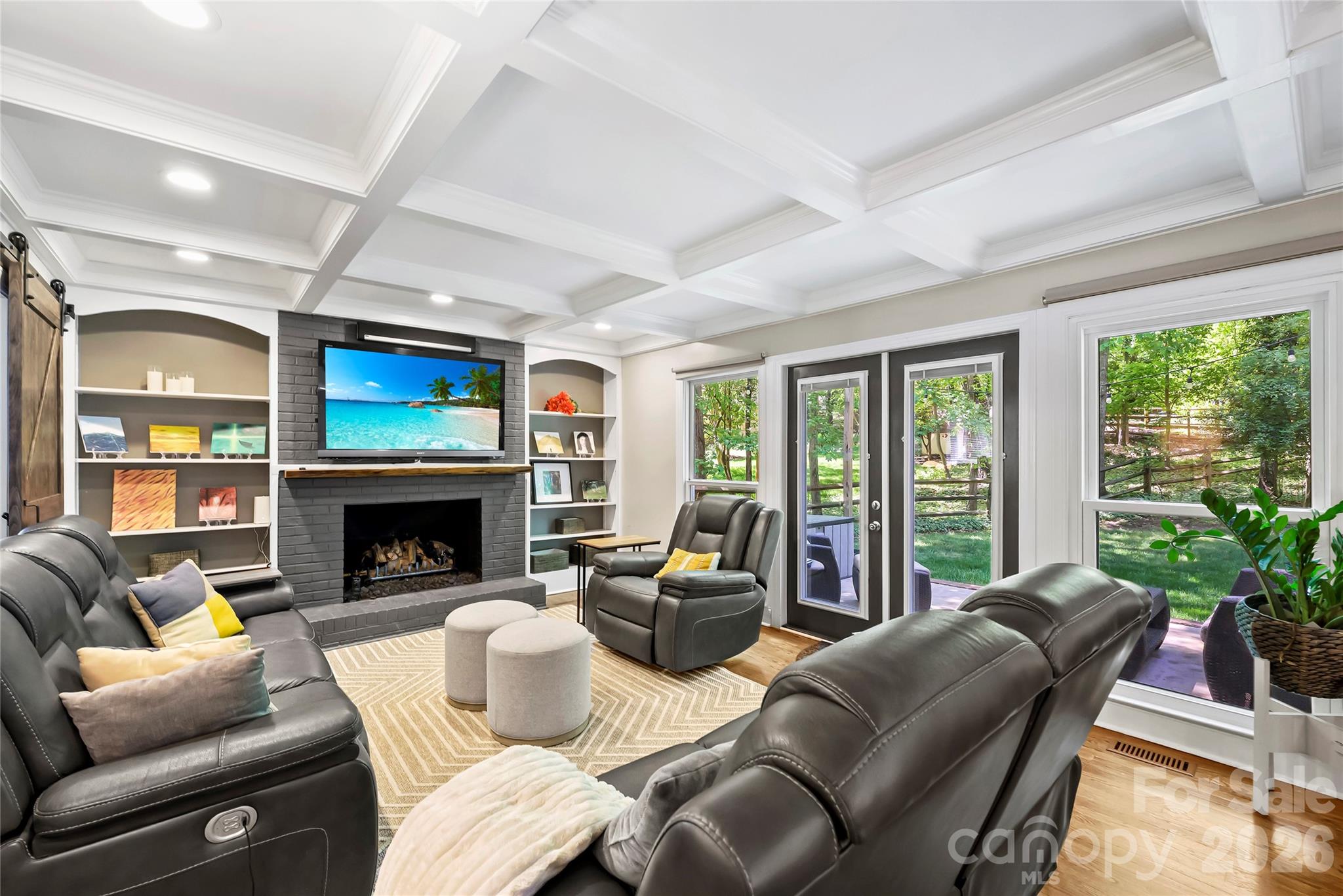 5525 Lancelot Drive