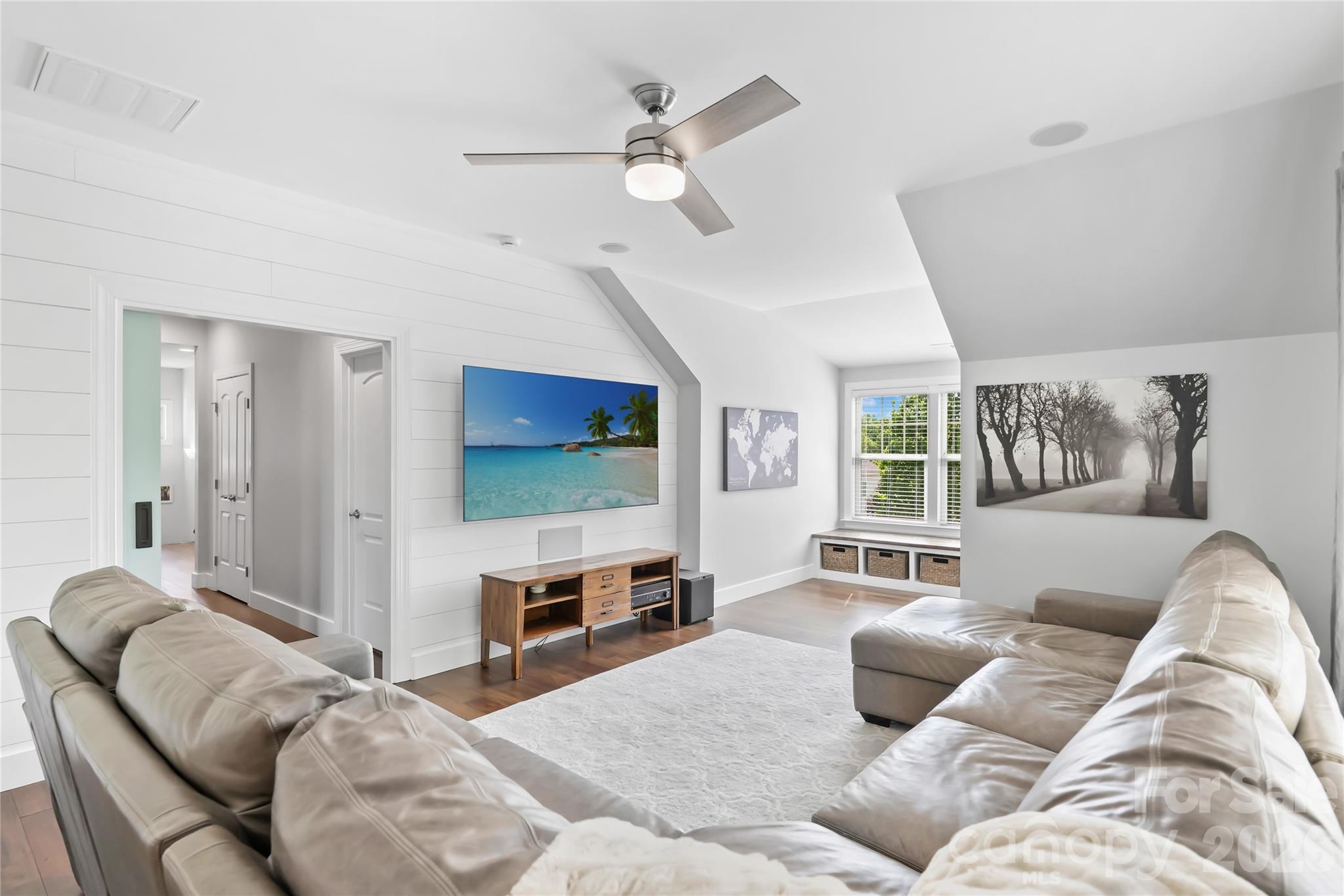 1009 Marlebone Court