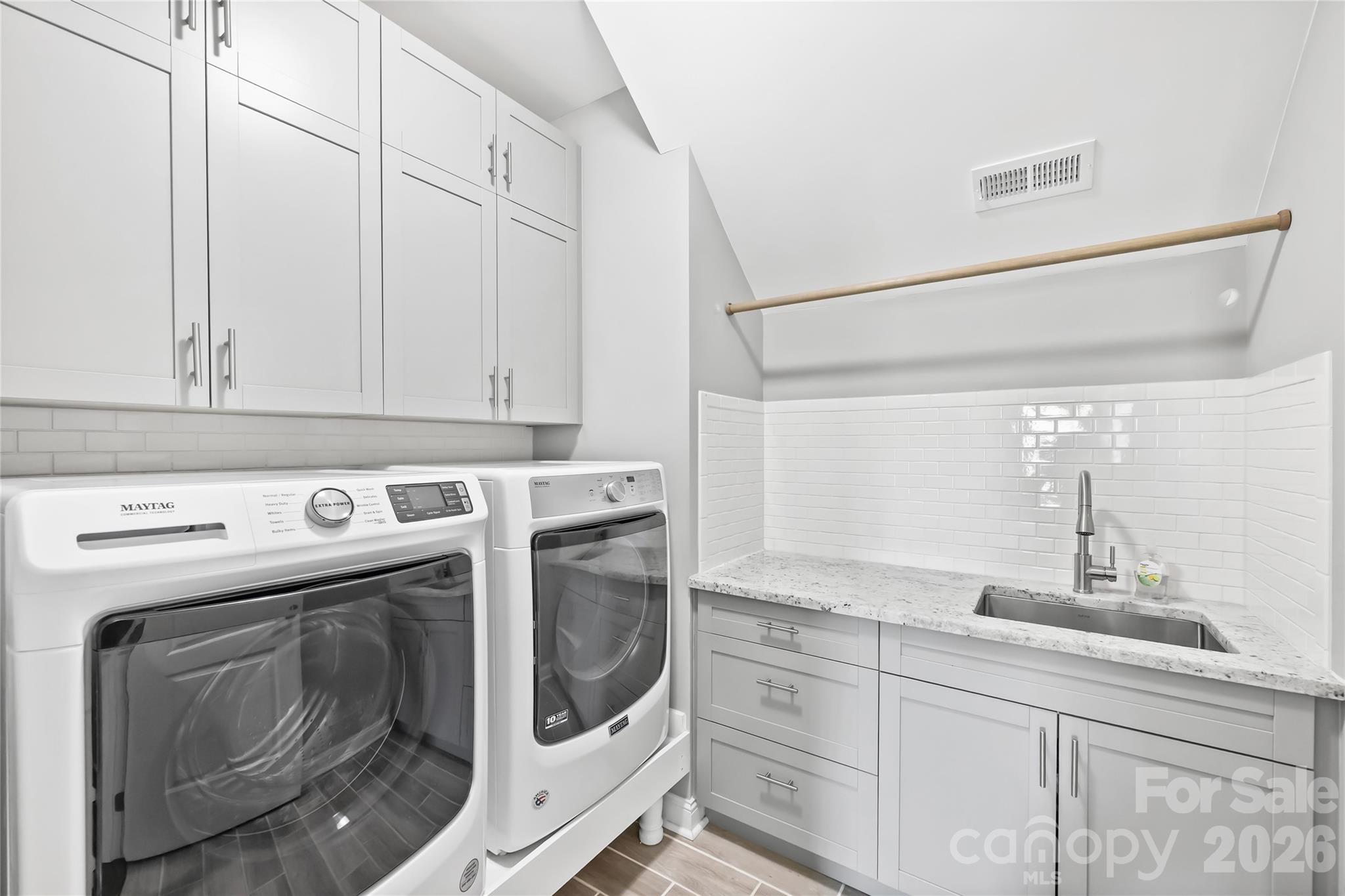 1009 Marlebone Court