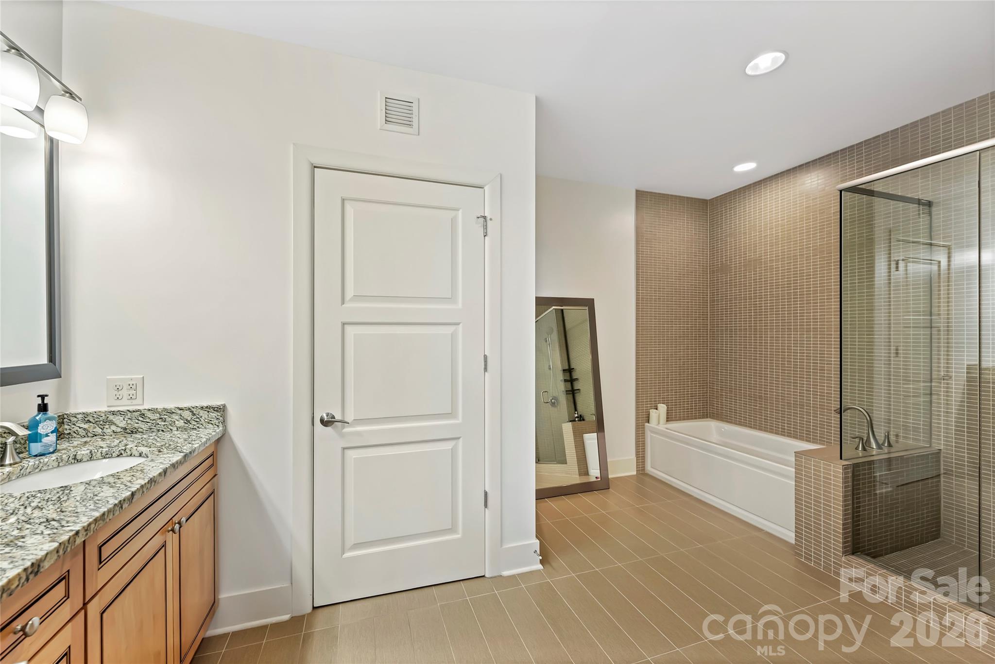 222 S Caldwell Street Unit: 1501