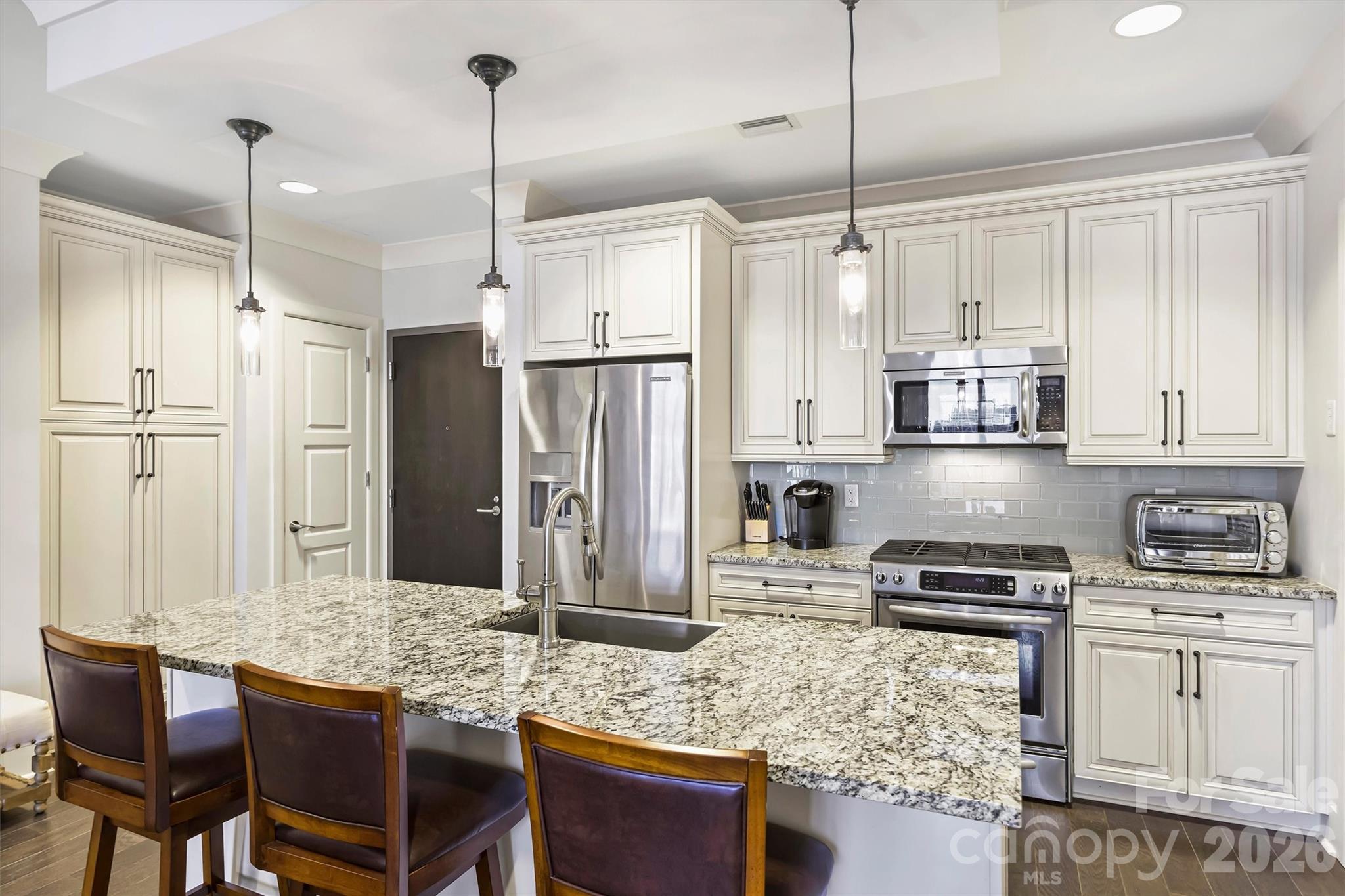 222 S Caldwell Street Unit: 1708