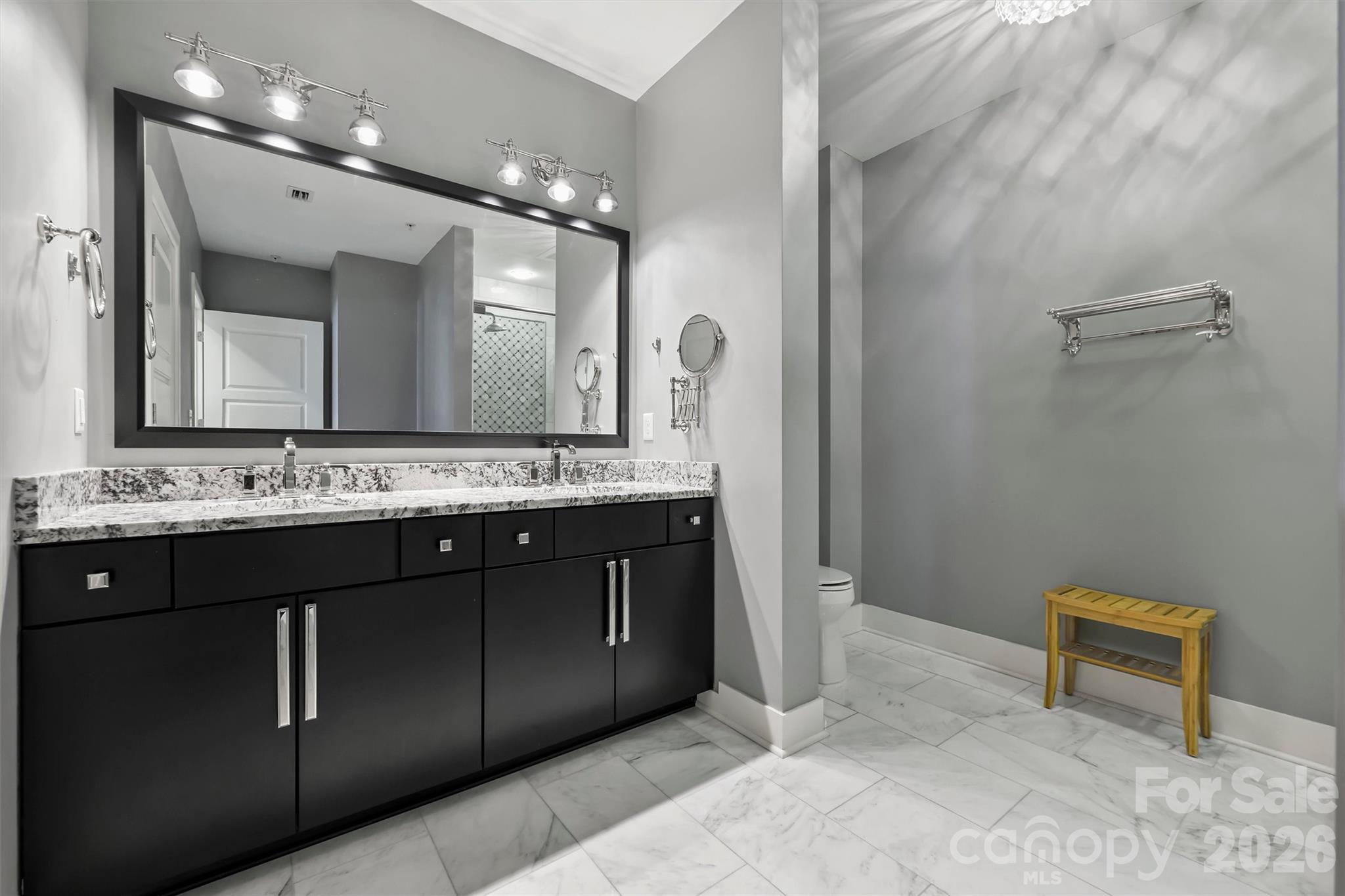 222 S Caldwell Street Unit: 1708