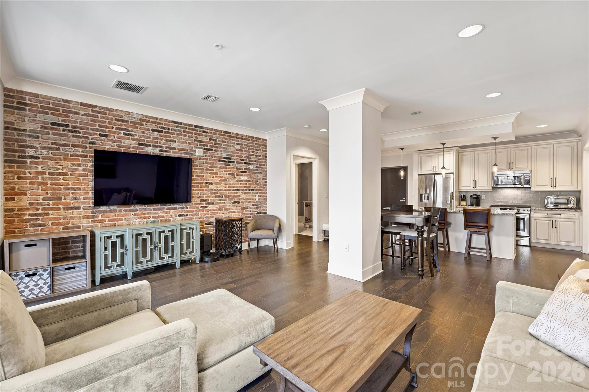 222 S Caldwell Street Unit: 1708