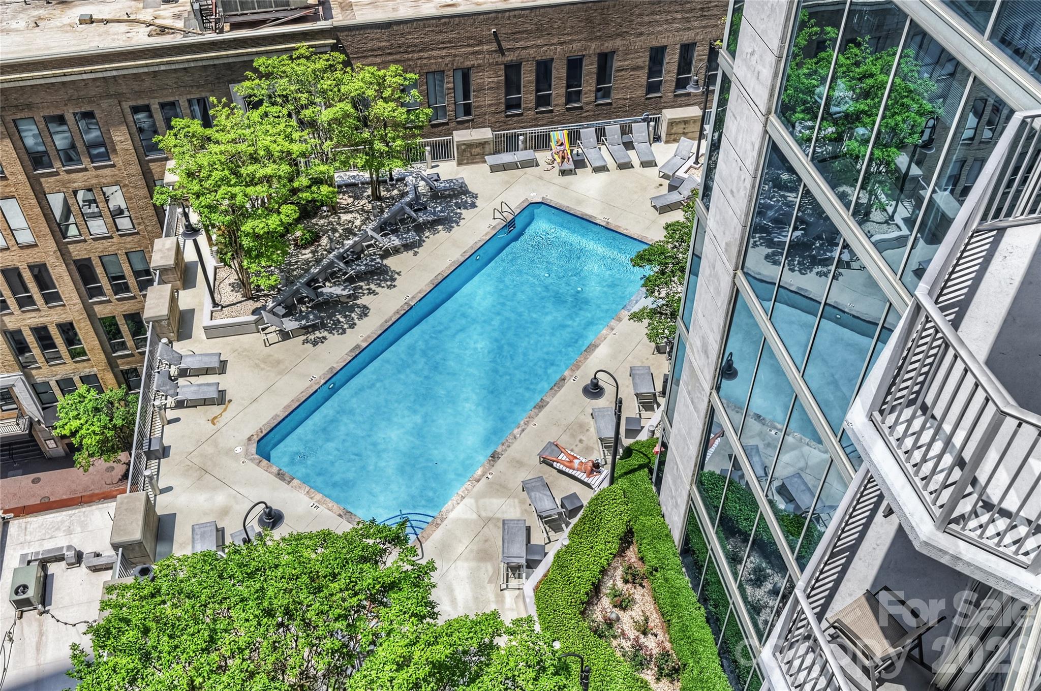 210 N Church Street Unit: 1605